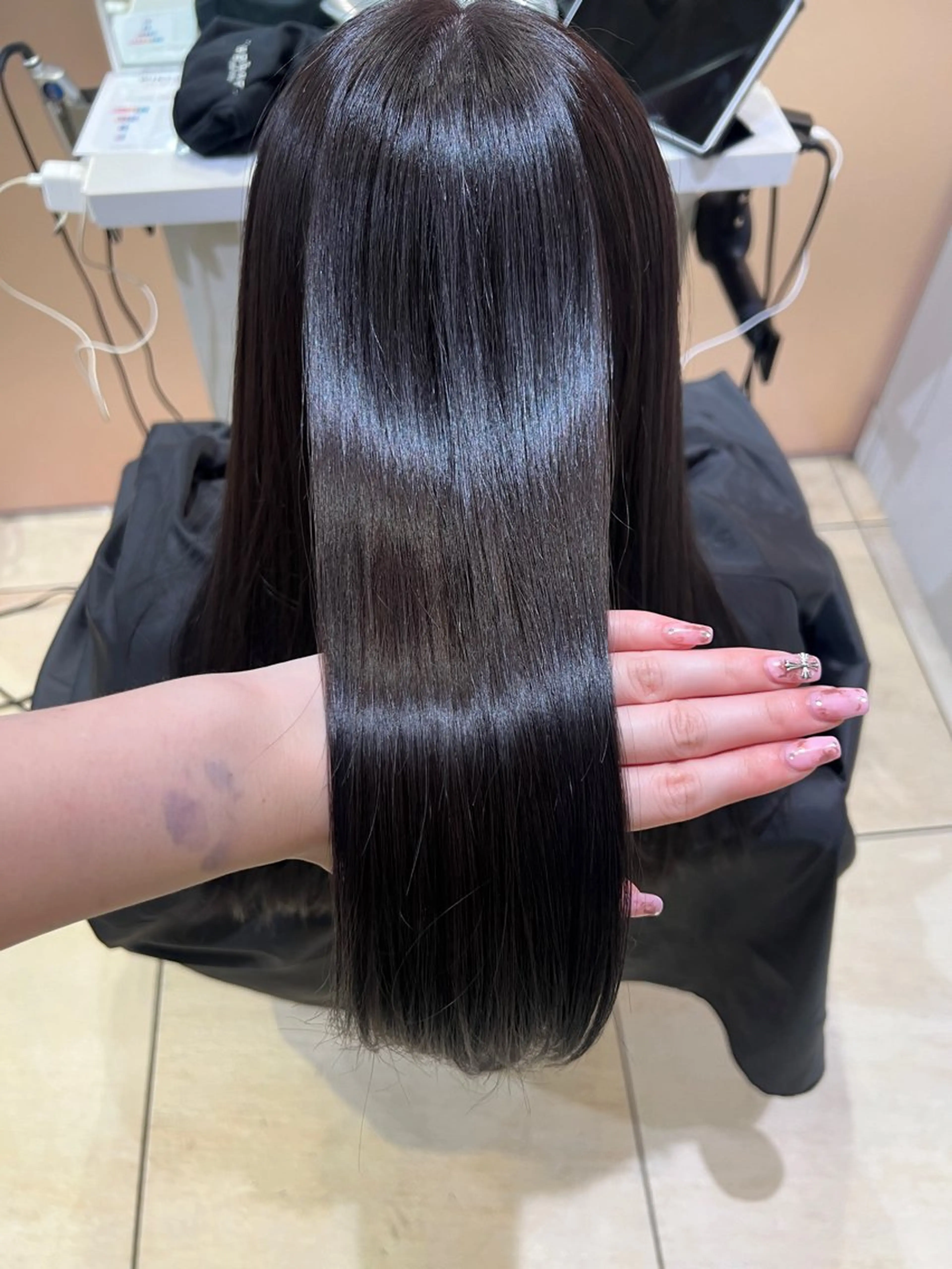 セミロング 海外風レイヤー🎀 新宿MOMOKA🍑のヘアスタイル