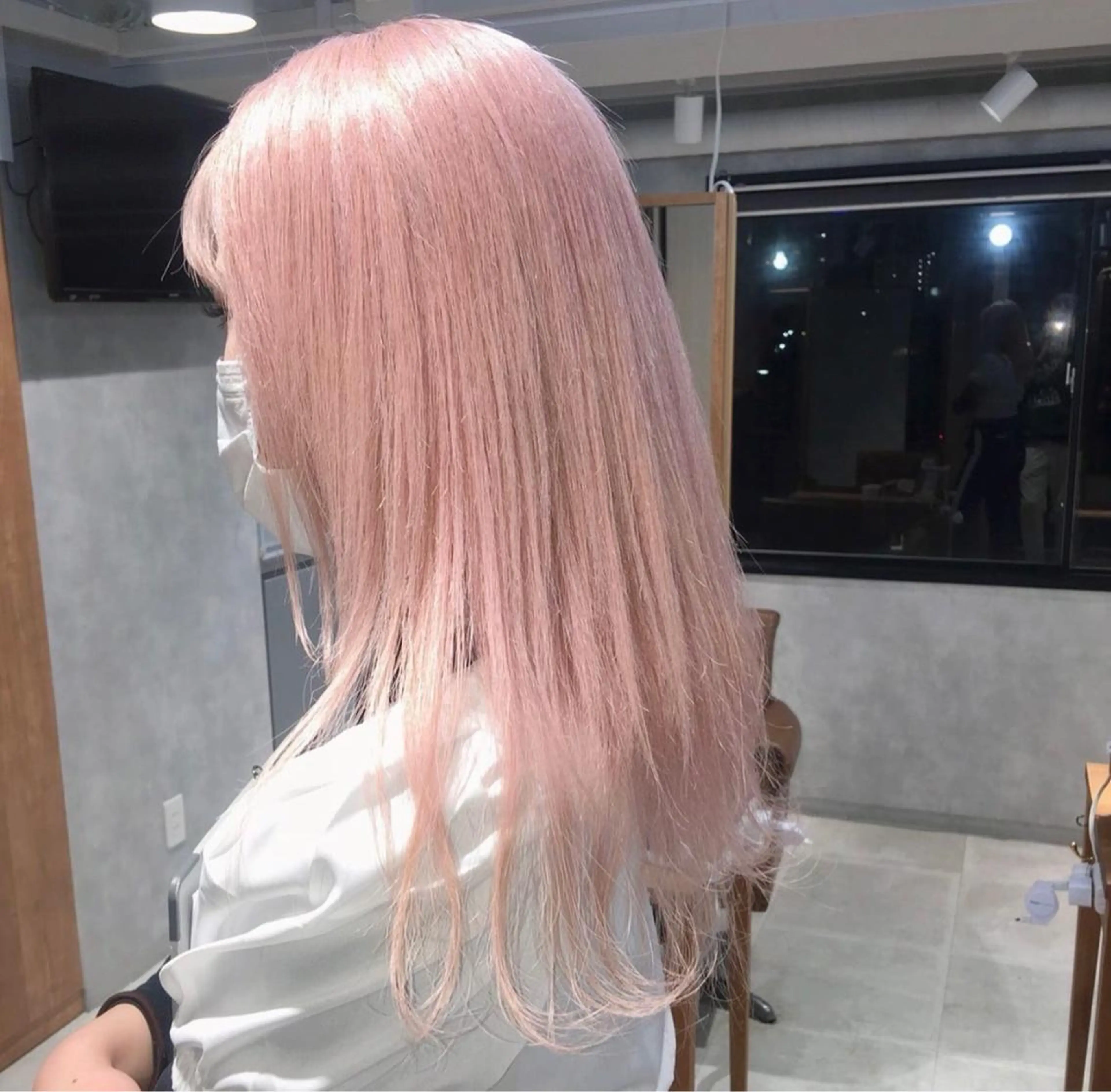 セミロング カラー ブリーチ ピンクカラー ヘアカラー トリートメント MEI💫銀座 エクステ/艶カラーのヘアスタイル