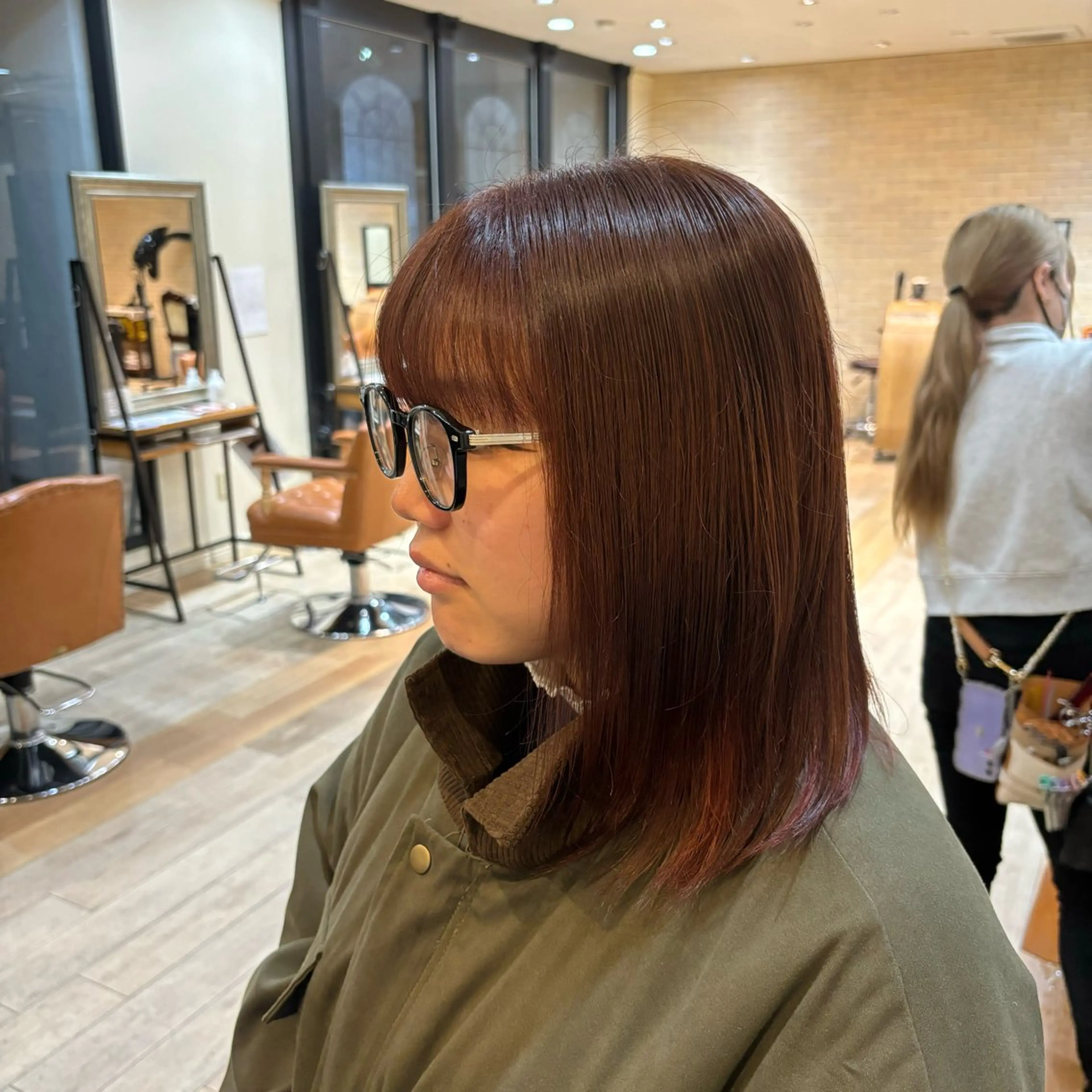 カラー ヘアカラー トリートメント しおり🍬 KOKORO🤍のヘアスタイル