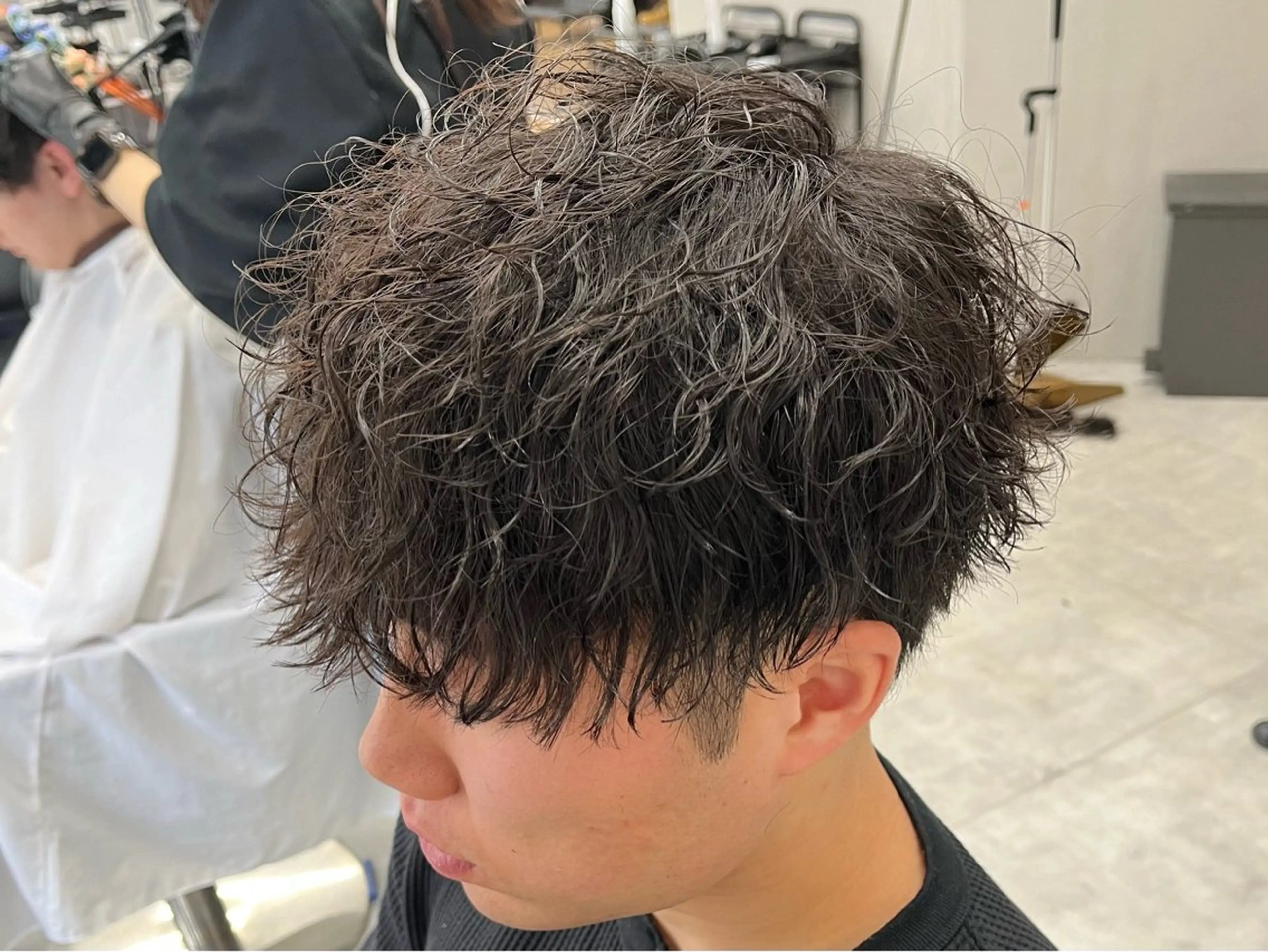 ショート パーマ メンズ メンズパーマ ツイストスパイラルパーマ スパイラルパーマ カット パーマ 新潟メンズパーマ 新潟駅/小田拓実のヘアスタイル