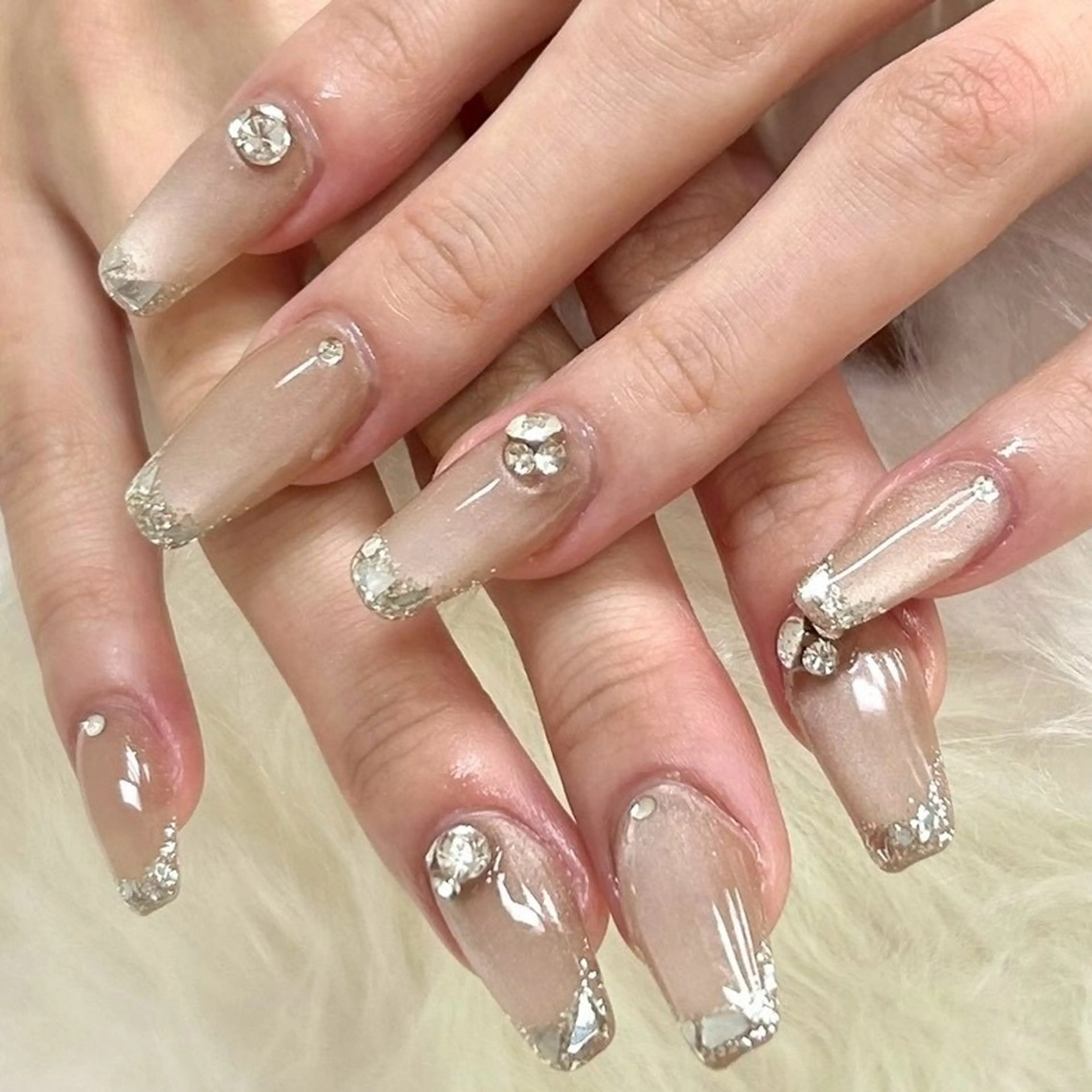 ネイル フレンチネイル キラキラネイル マグネットネイル 持ち込み ストーンネイル RooM -Kubota-のネイルデザイン