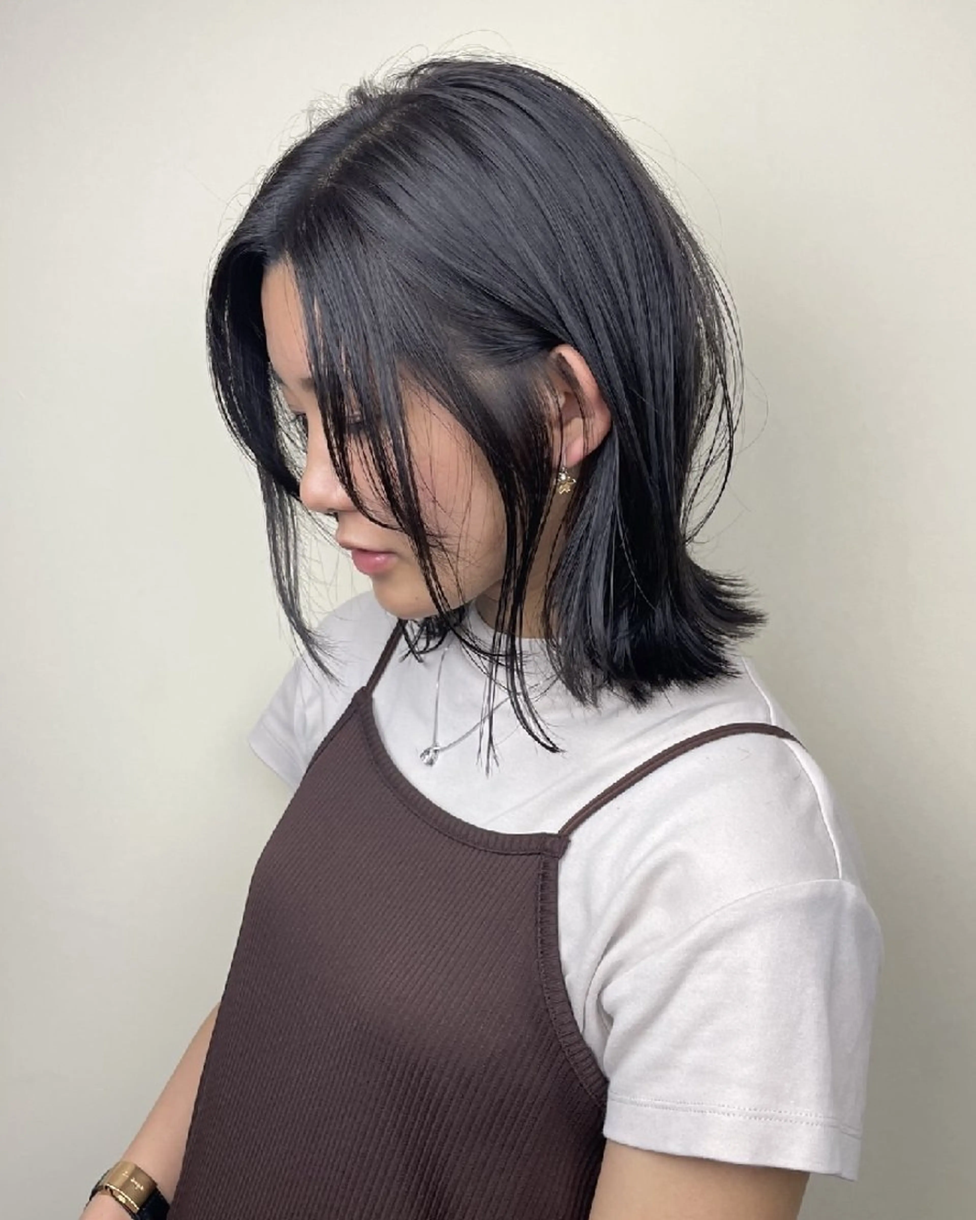 ミディアム カラー ラベンダーカラー ボブ 髪質改善 レイヤーカット トリートメント 安達まい/ インナーカラー◎のヘアスタイル