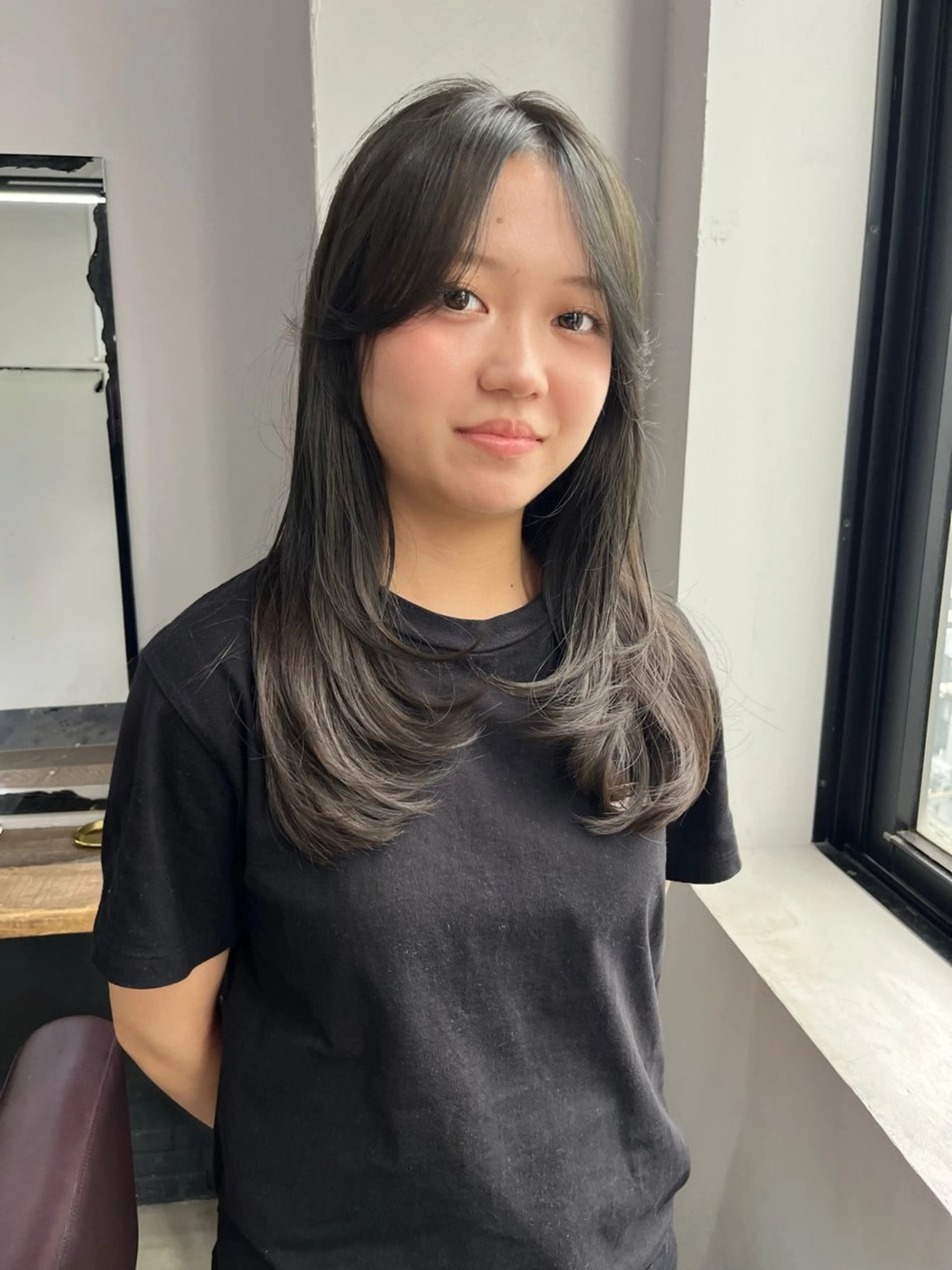 セミロング カラー 透明感カラー オリーブカラー レイヤーカット カット ヘアカラー トリートメント hono/ボブ/ ハイトーン/ベージュのヘアスタイル