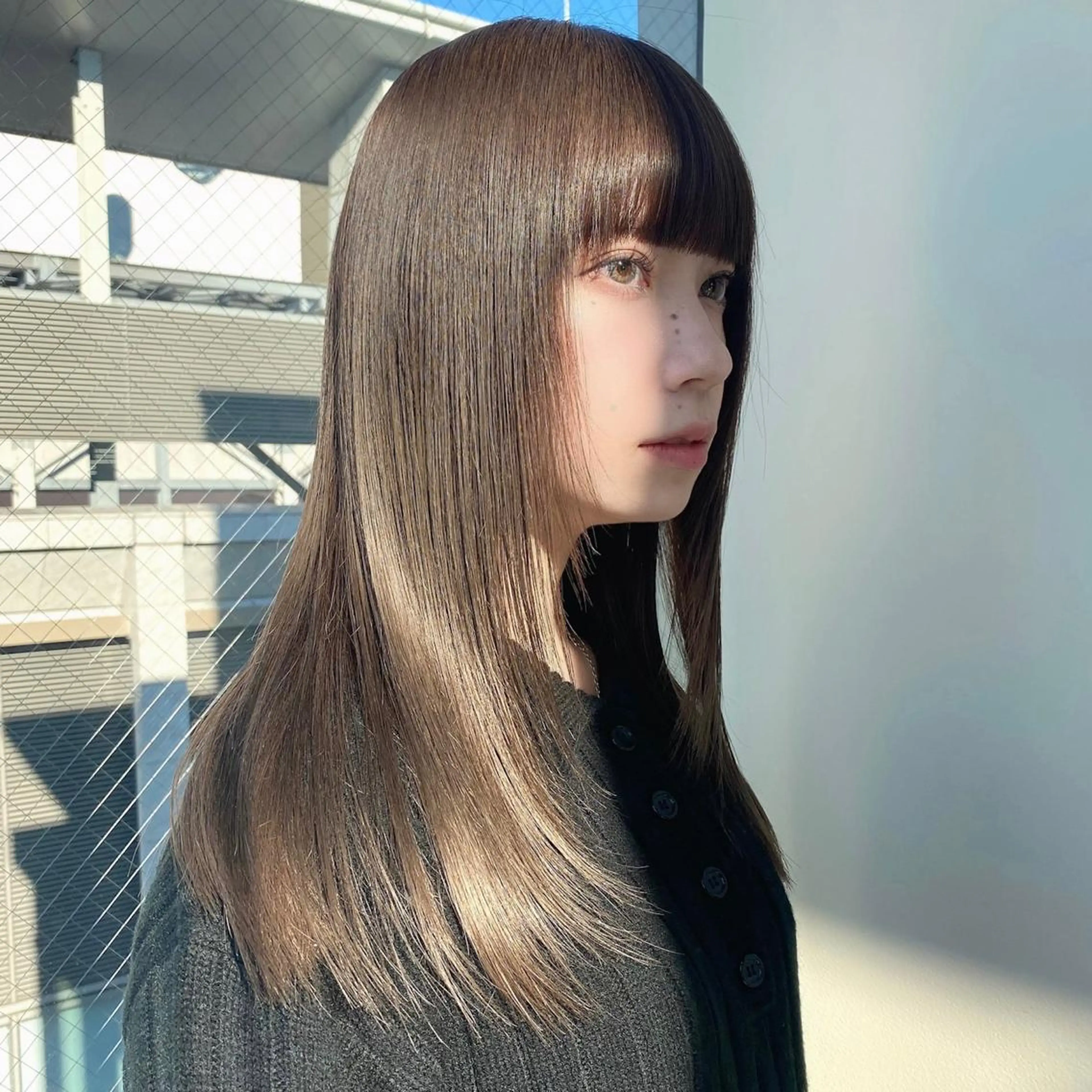 セミロング カラー レイヤー/顔周り /透明感🩶高橋大のヘアスタイル