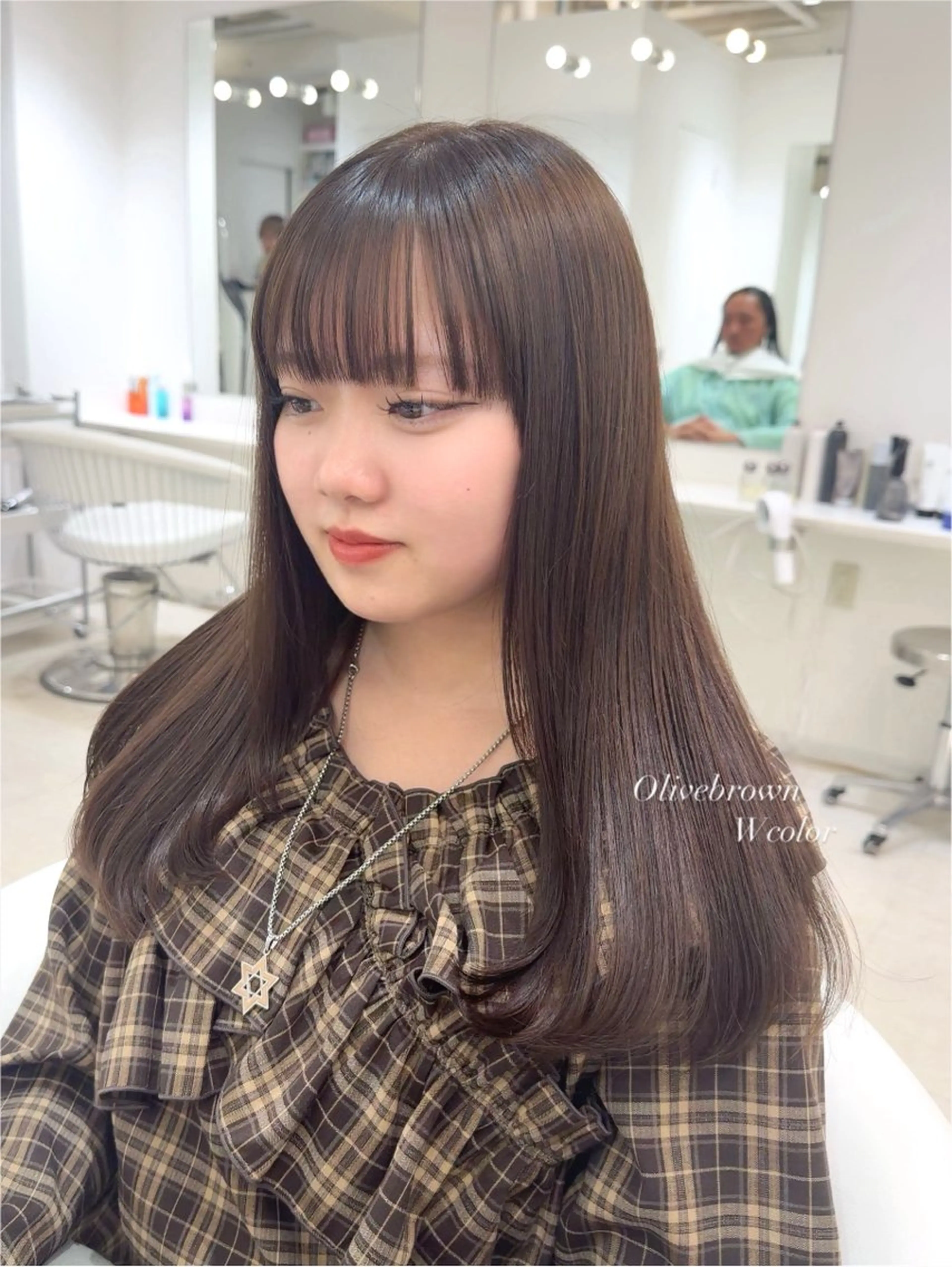 セミロング カラー ヘアカラー ParveMix 🩶🫧入江 香名のヘアスタイル