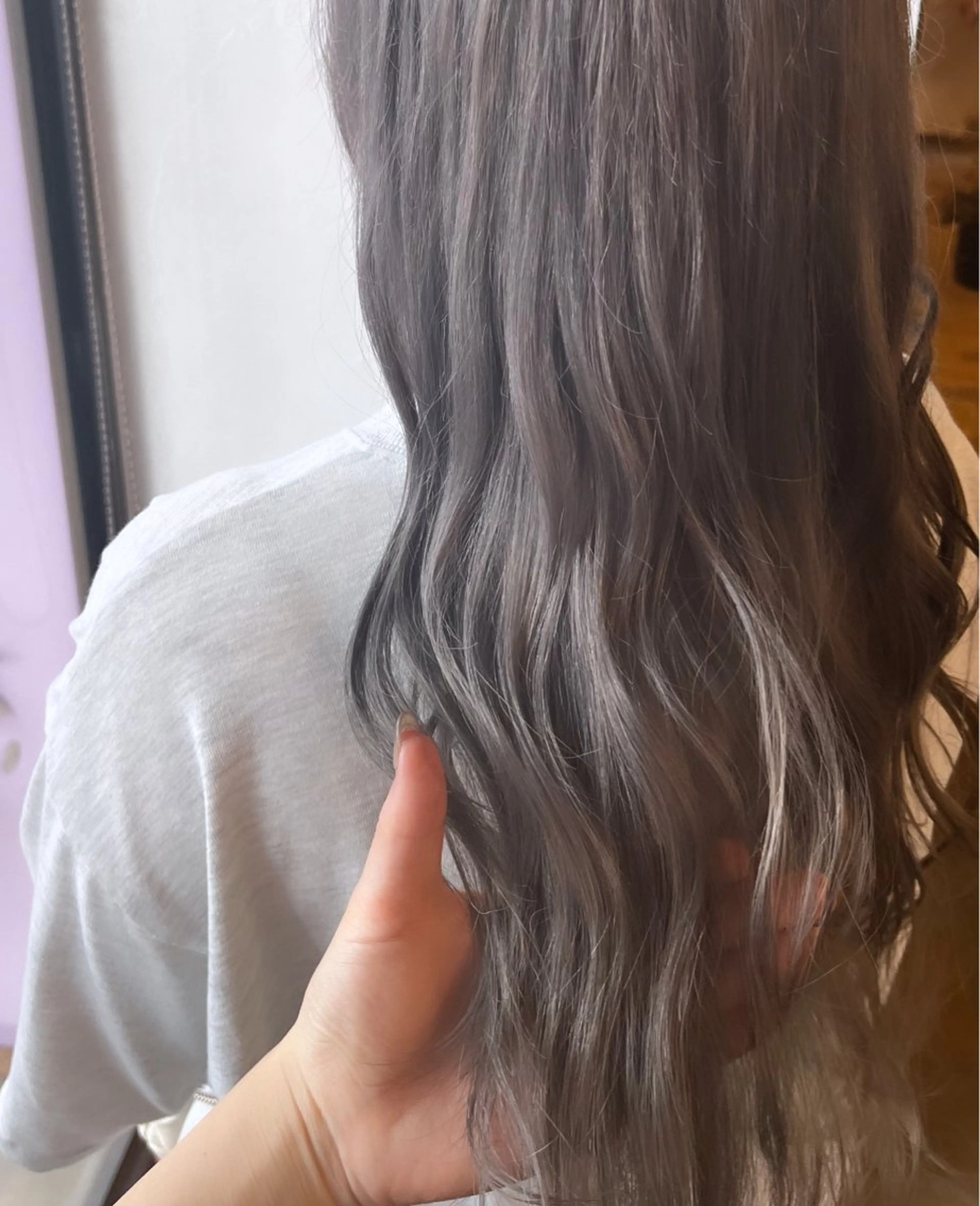 カラー ブリーチ シルバー NAGONSTYLE 田村　莉生のヘアスタイル