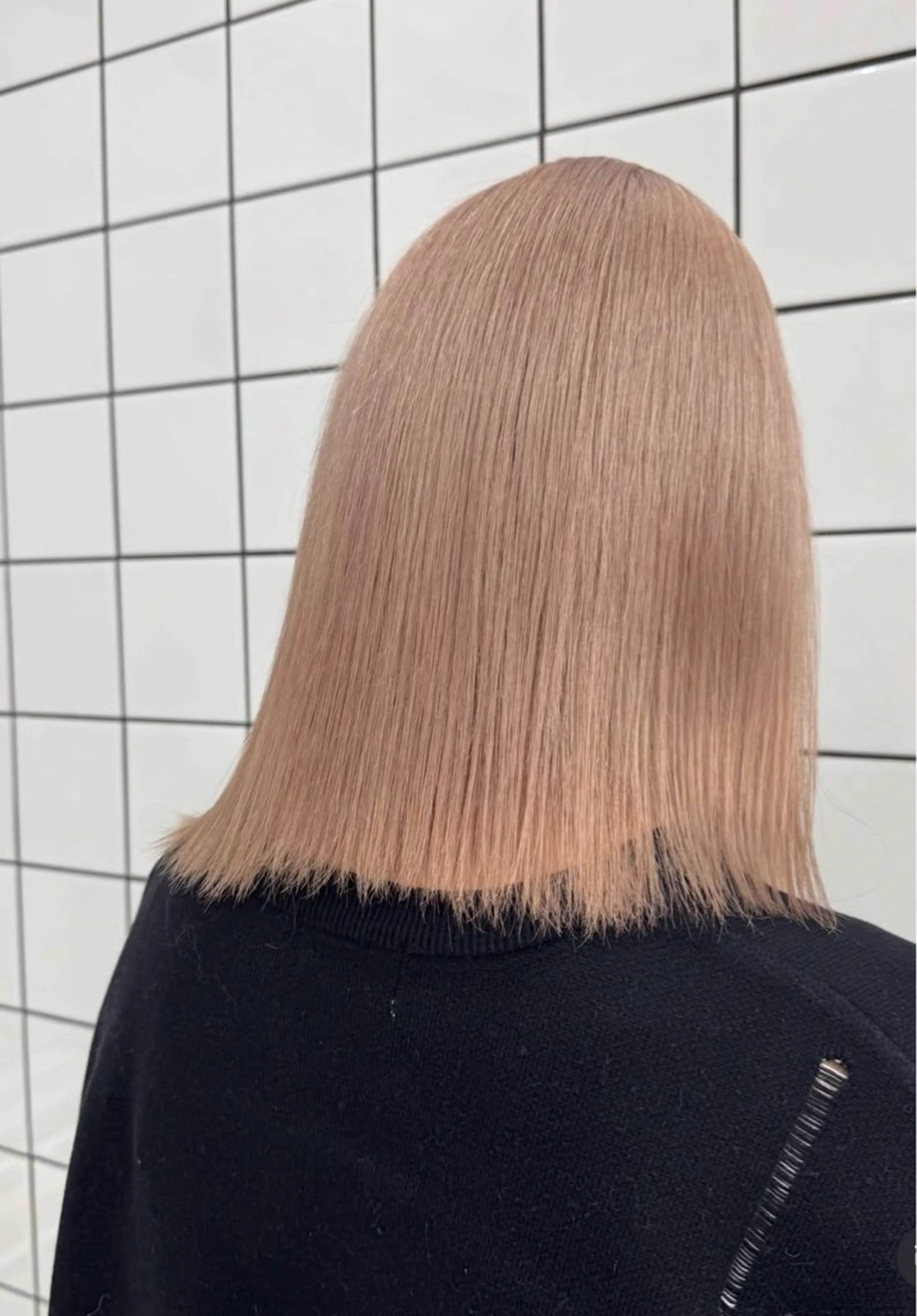 ショート カラー ベージュカラー ダブルカラー ハイトーンカラー ハイトーンベージュ ヘアカラー 北館 耀太のヘアスタイル