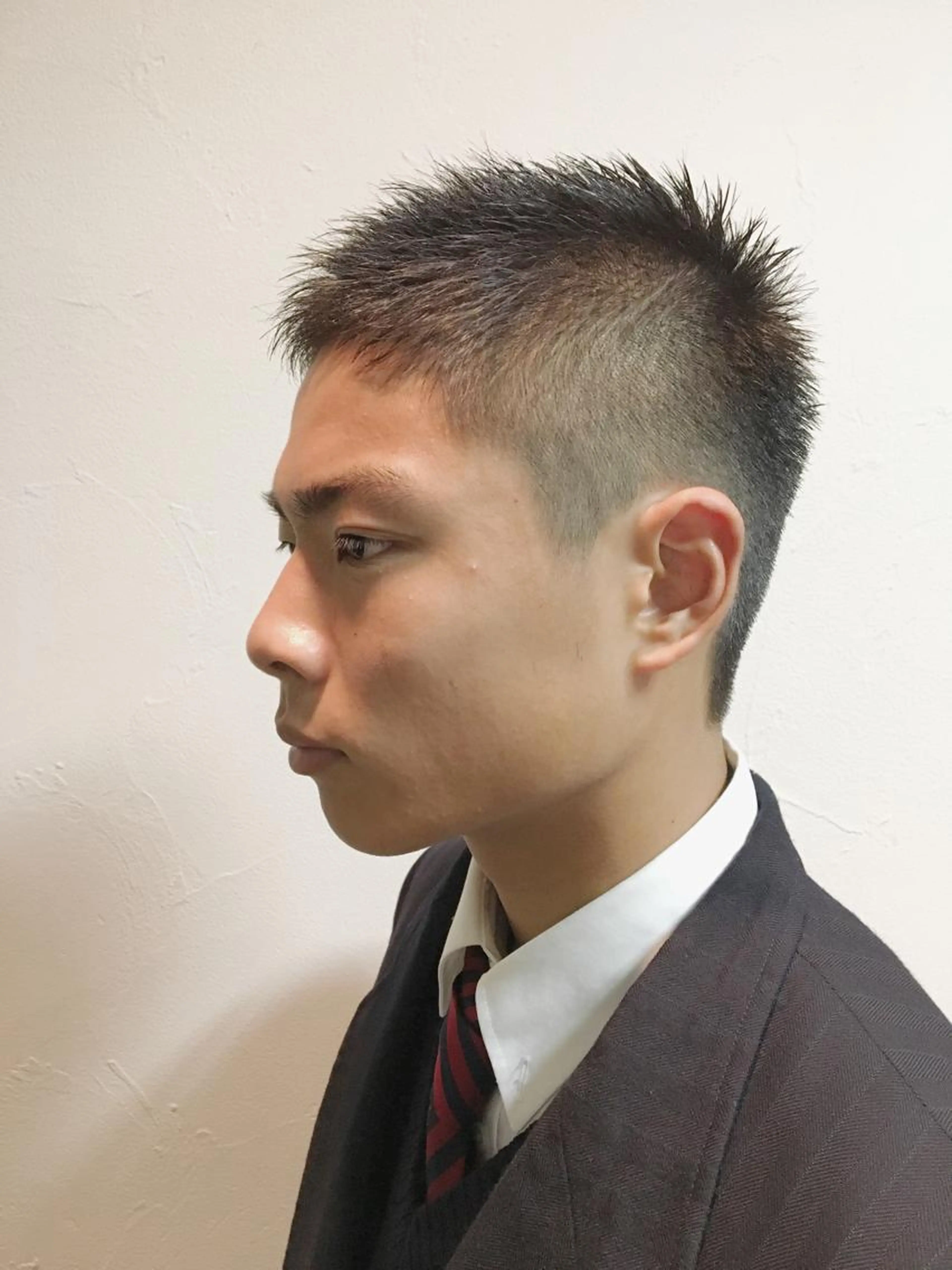 メンズカット+眉カット+クレンジング炭酸シャンプー ¥9500→¥4500の写真