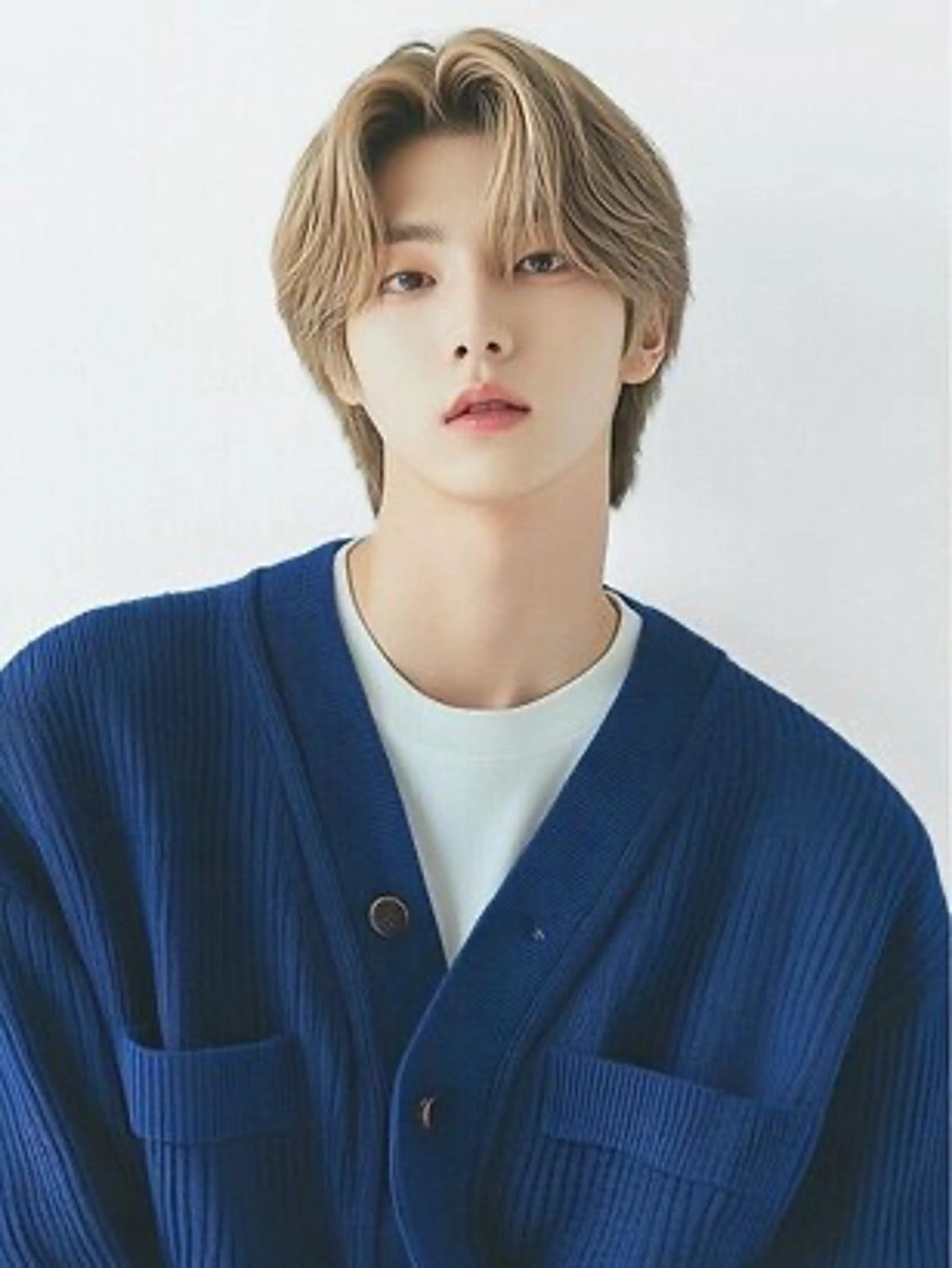 ケアブリーチ＋カラー＋カット＋集中補習トリートメントの写真