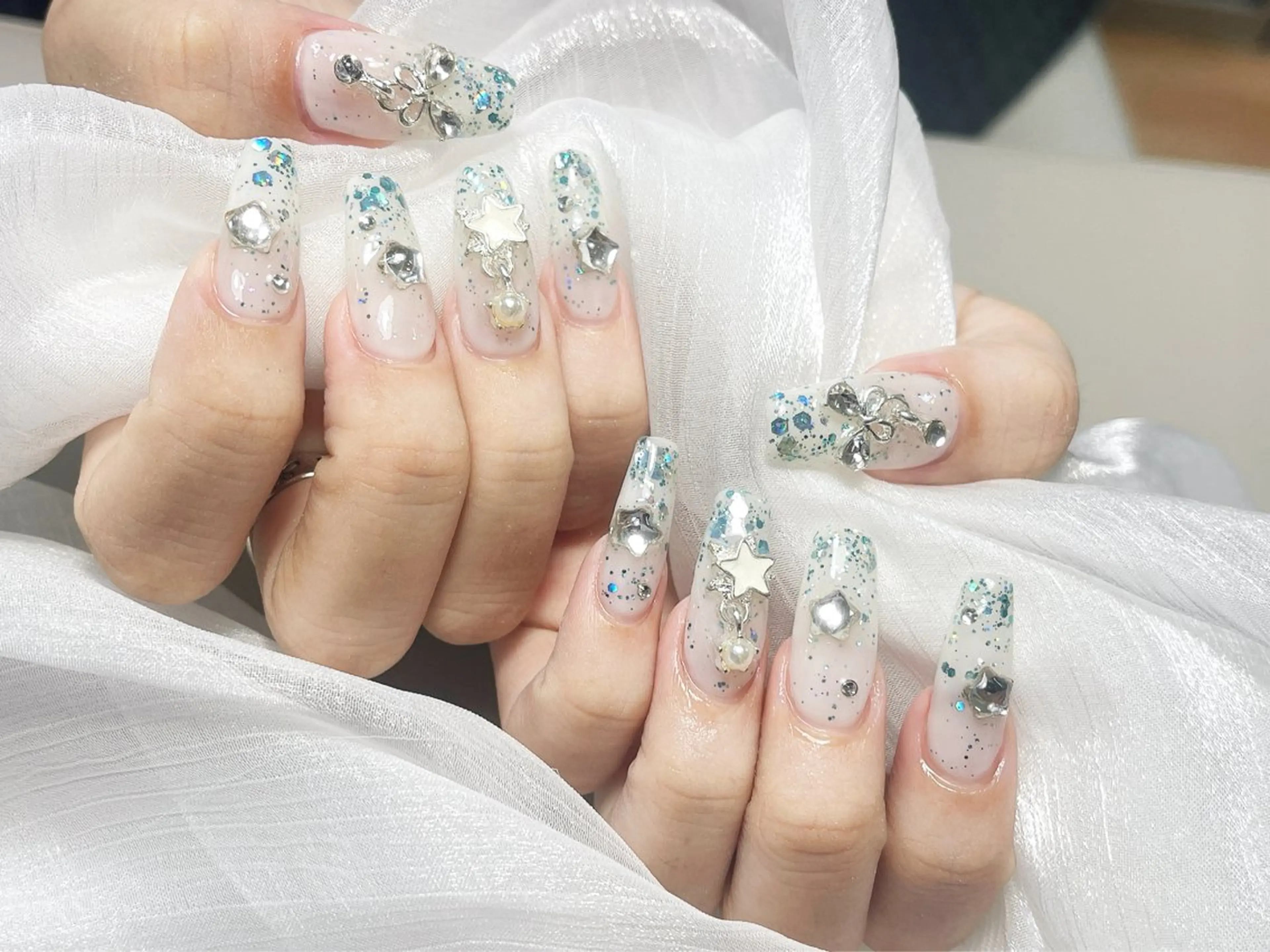 ネイル ハンドネイル 🎀ネイルサロン エクラYUI🎀のネイルデザイン