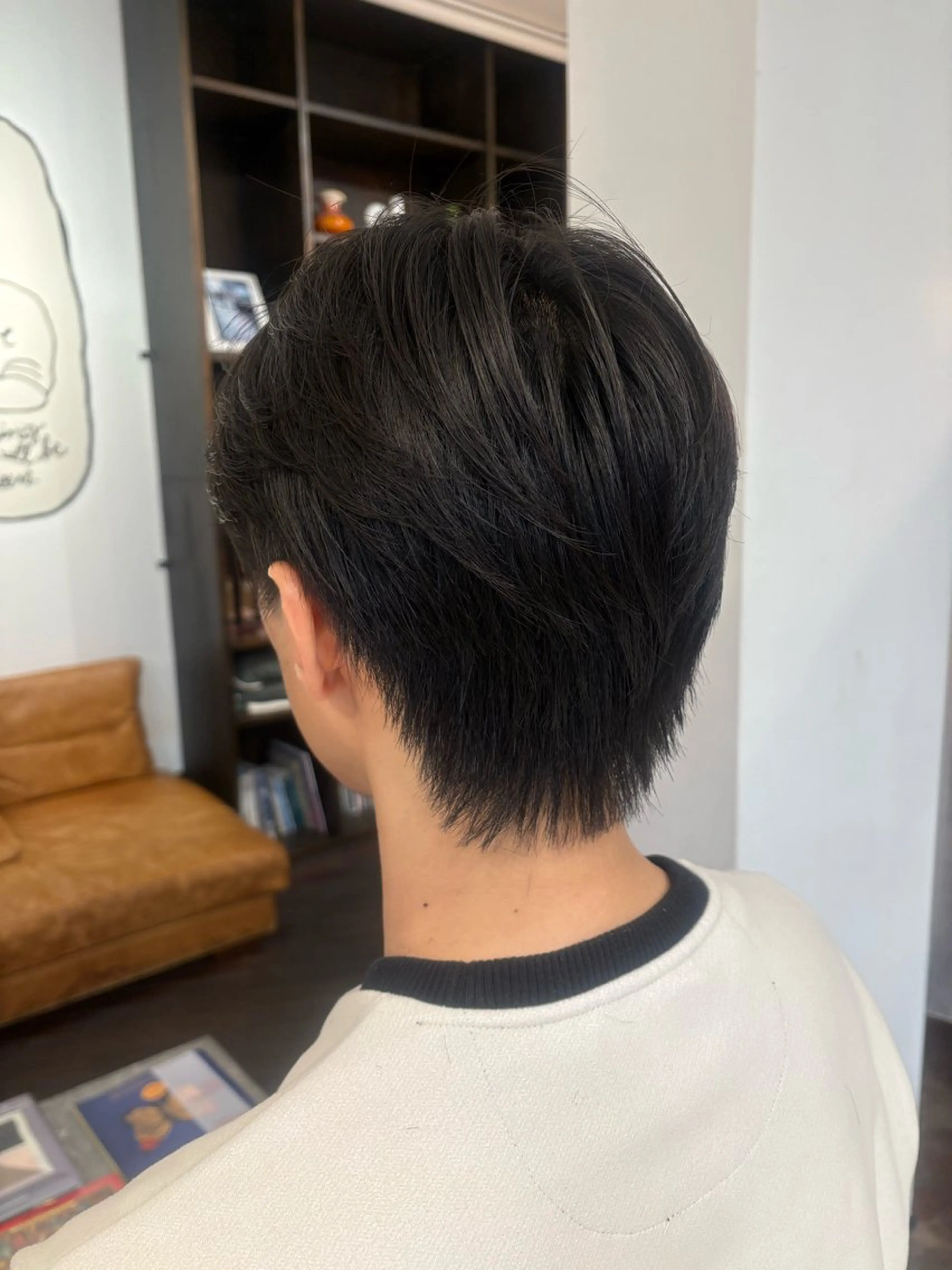 ショート 西野 優夏のヘアスタイル