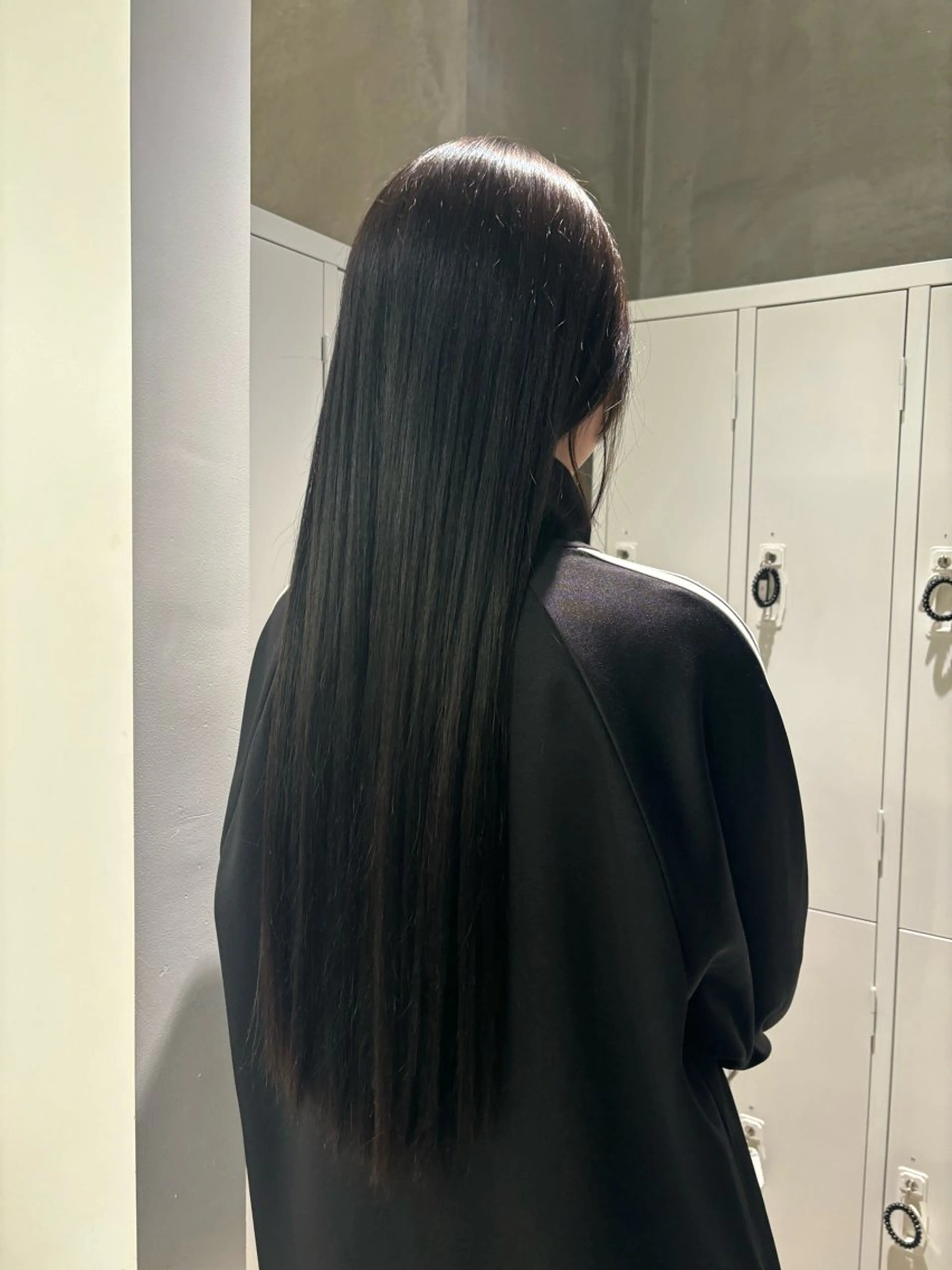 ✨艶々✨【酸性ストレートパーマ】+ケアトリートメントの写真