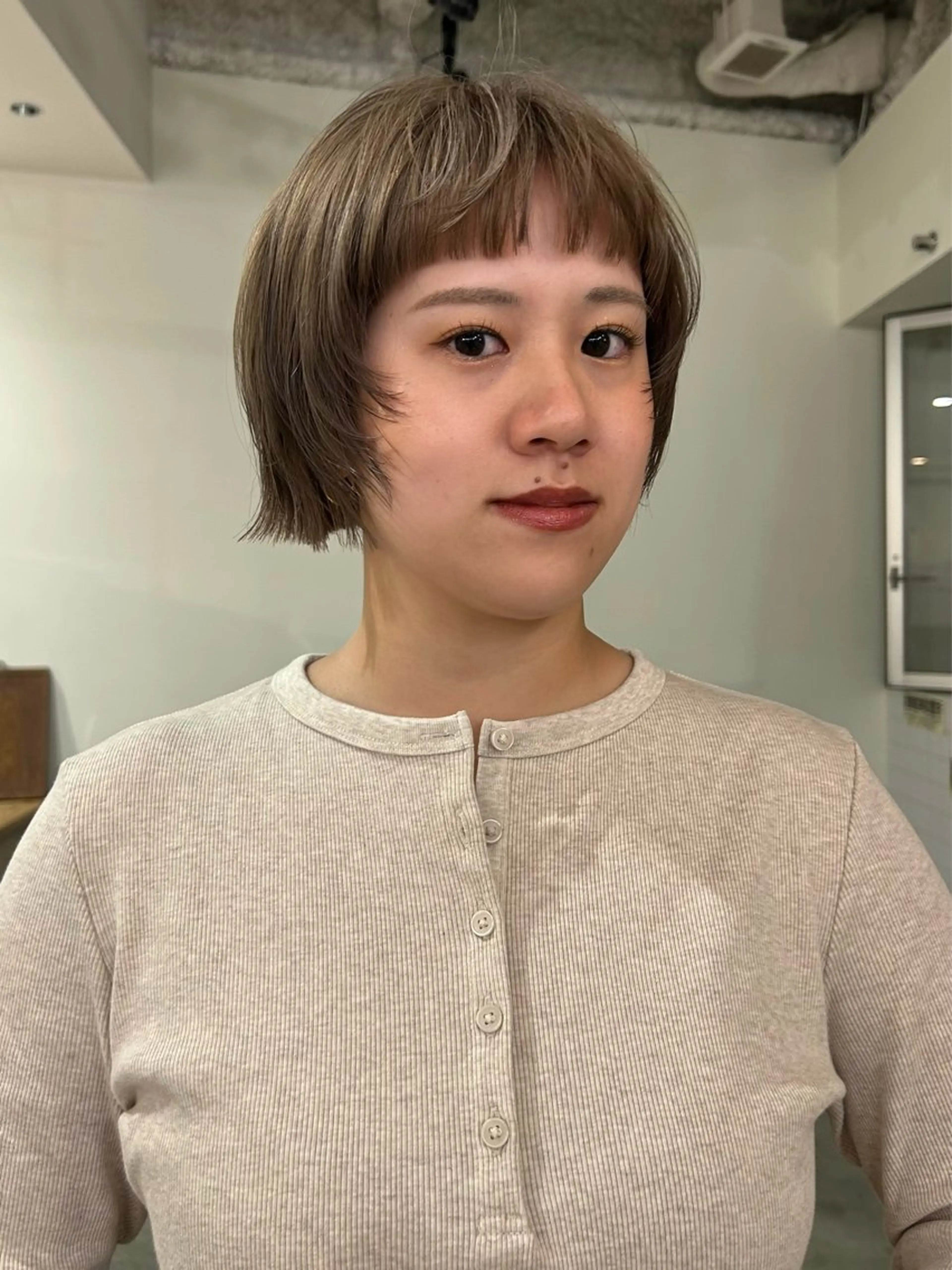 ショート 顔周りカット 伸ばしかけ レイヤーカット ショートヘア カット ヘアカラー ボブ/レイヤー 大阪梅田/きょうかのヘアスタイル