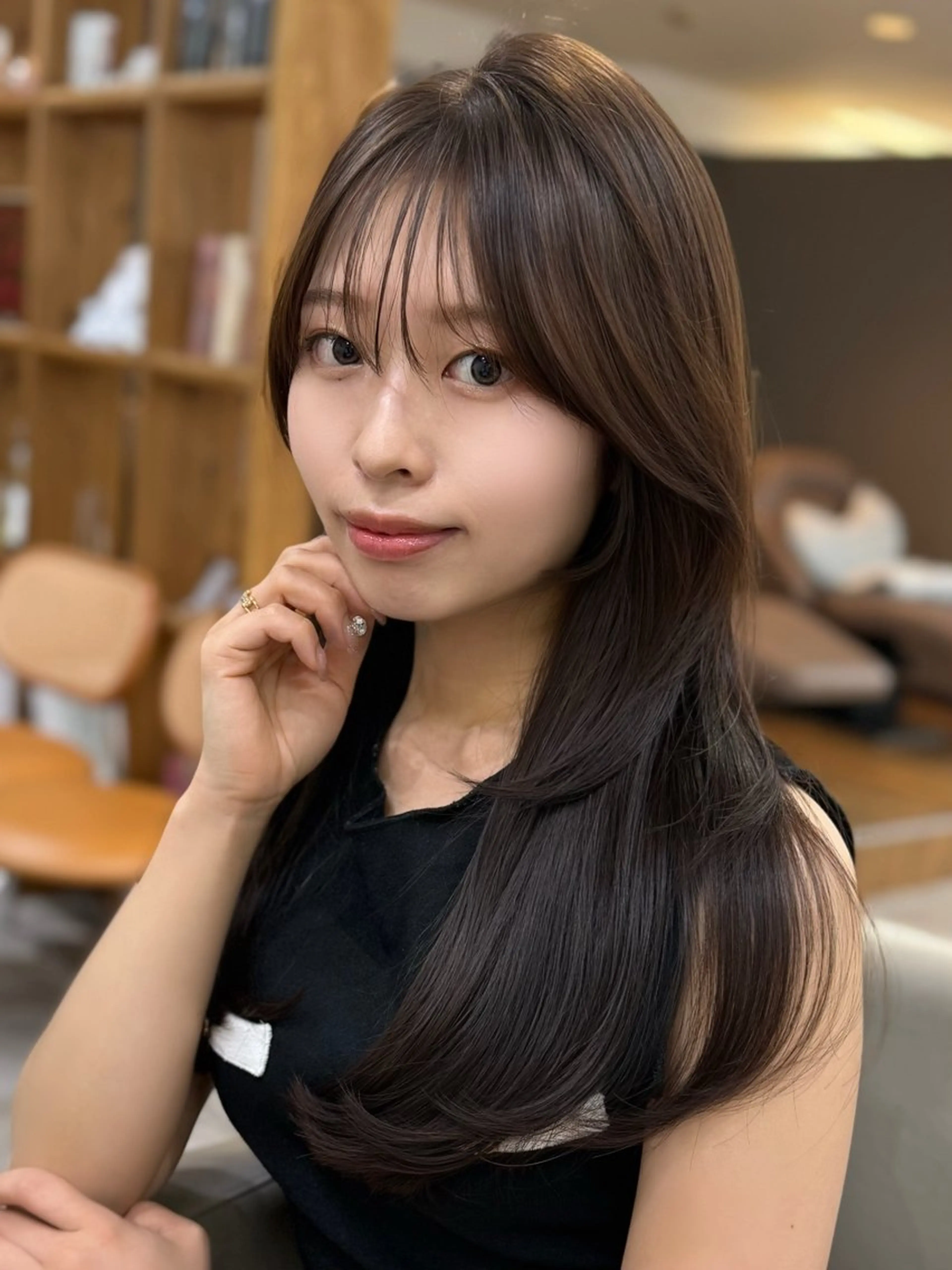 ロング カラー パーマ 韓国風ヘア レイヤーカット ロング オルチャンヘア デジタルパーマ コテ巻き/パーマ/艶 透明感/荻原凜太郎のヘアスタイル