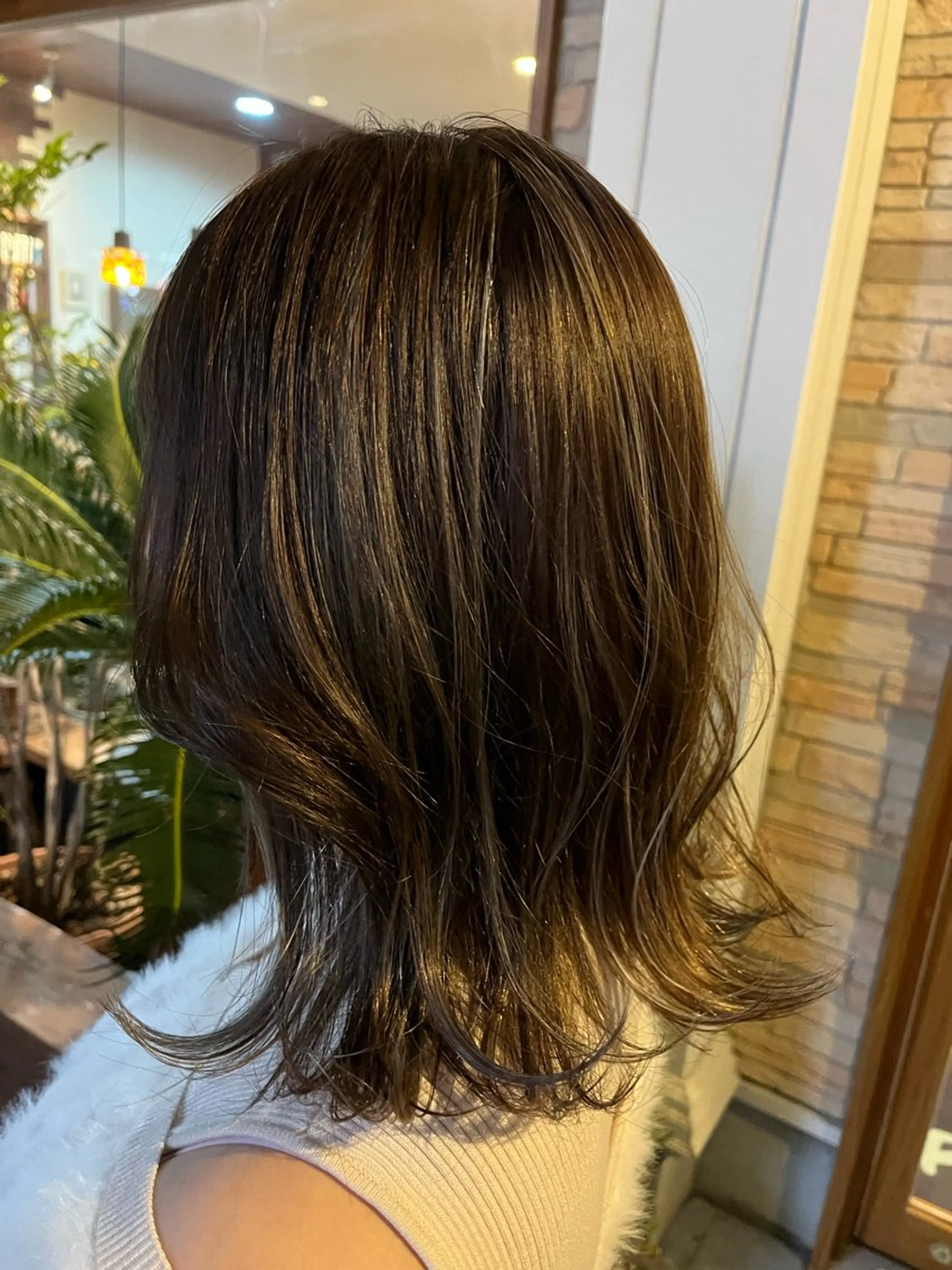 カラー ハイライトカラー タナカ ヒナのヘアスタイル
