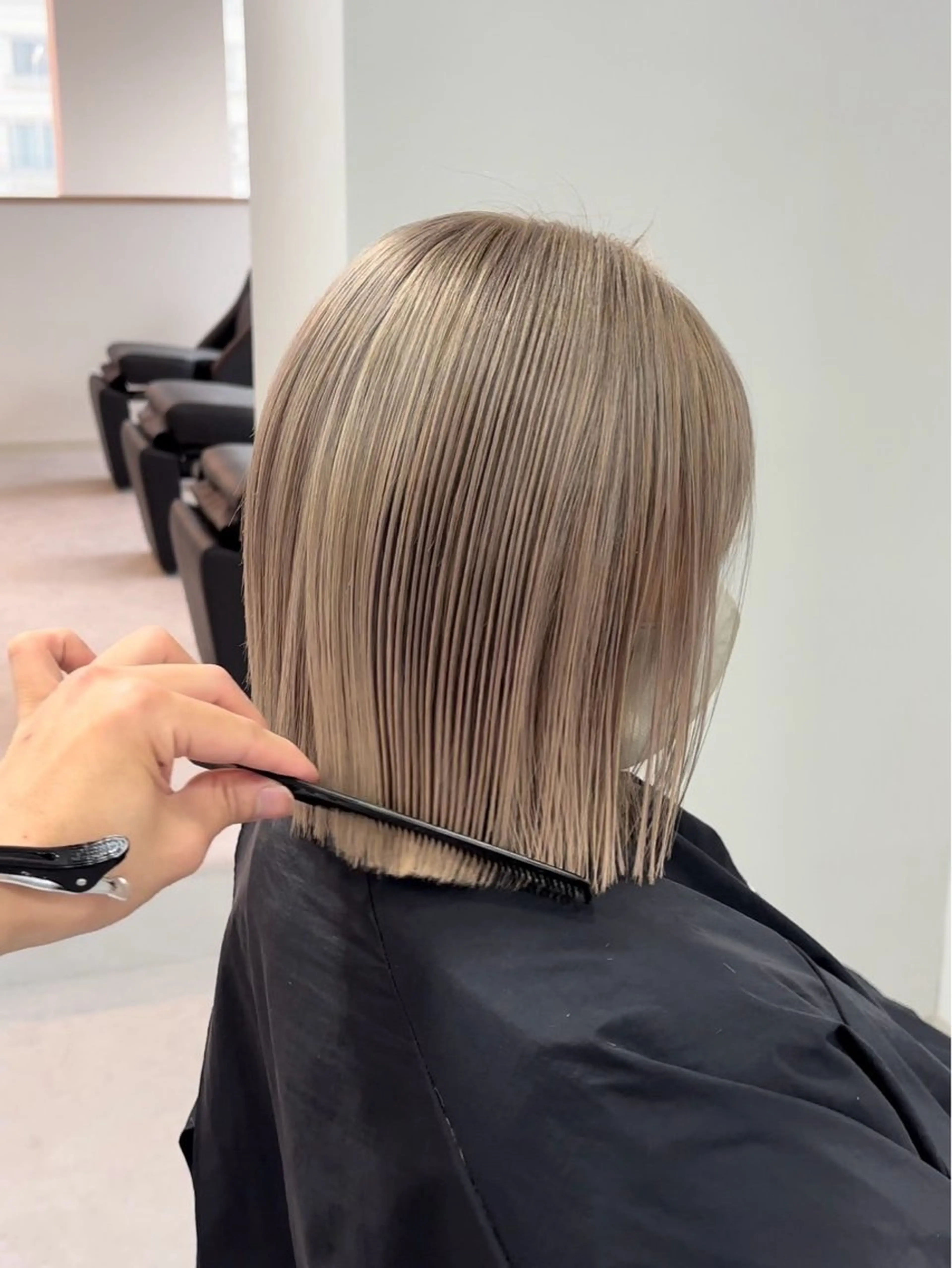 ミディアム ショートボブ ボブ ハイライト 髪質改善 レイヤーカット カット ヘアカラー SUZU/岡山/矯正 ブリーチ/レイヤーのヘアスタイル