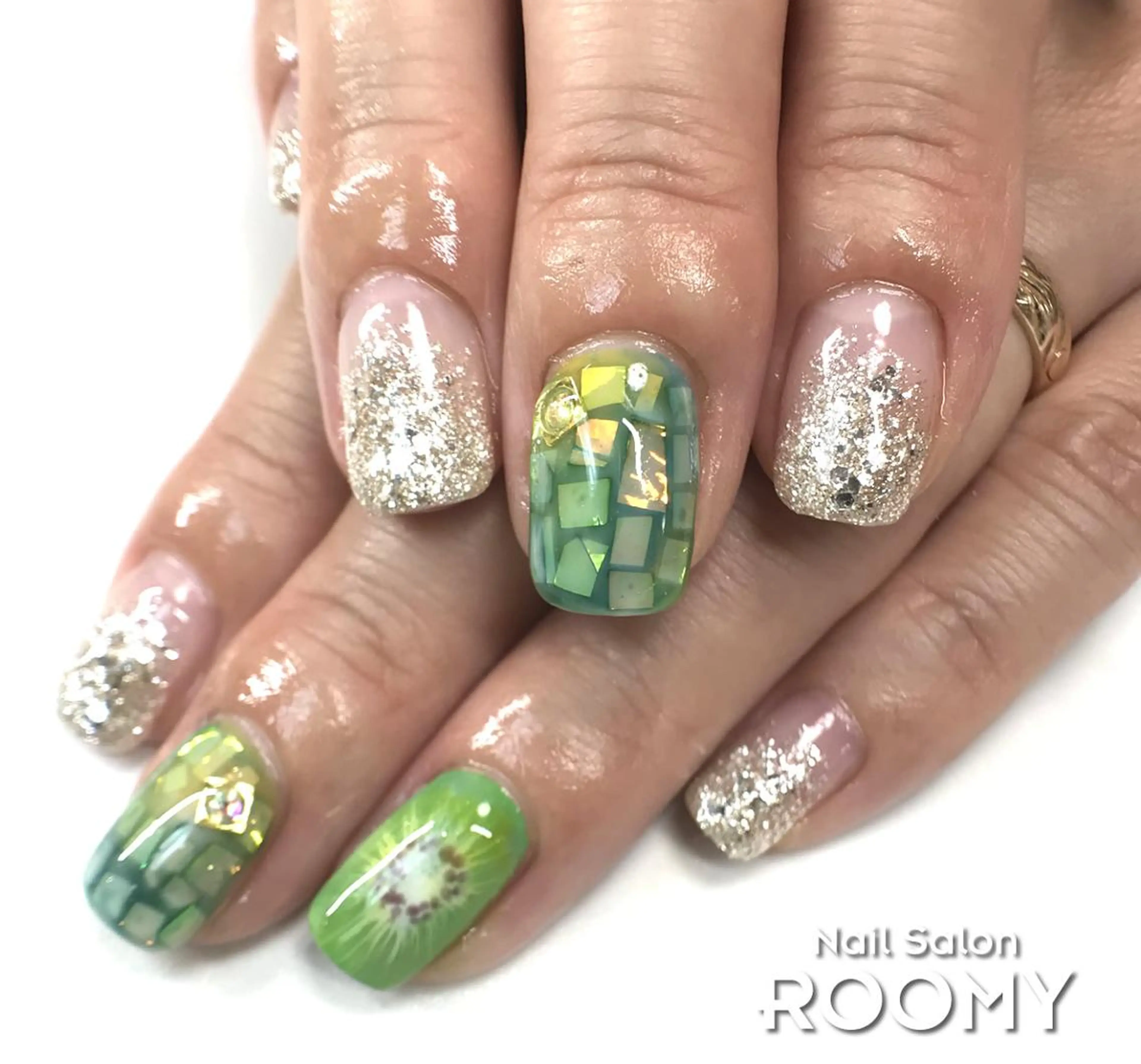 ネイル イワサキ  のネイルデザイン