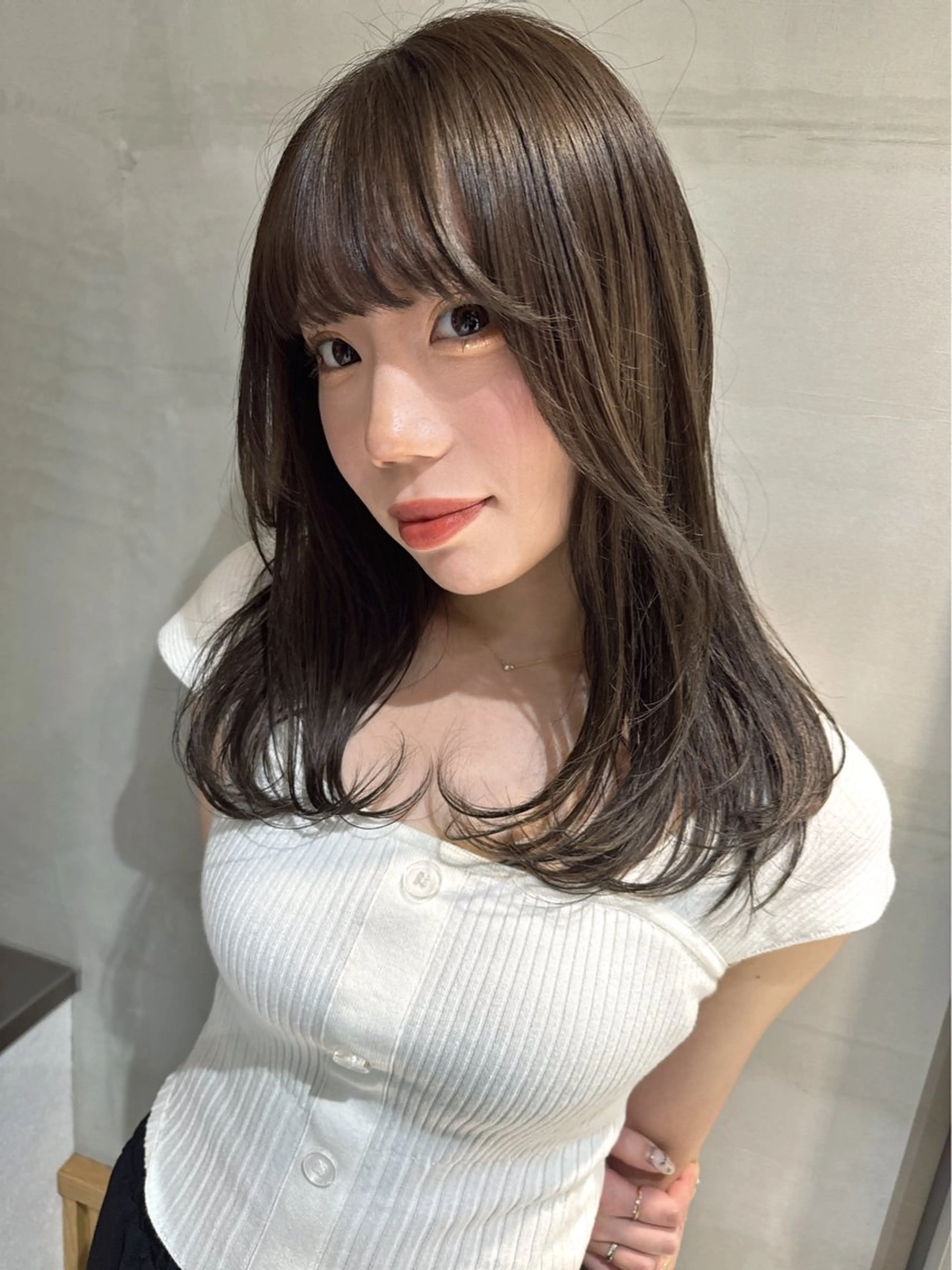 セミロング Rita/髪質改善 /透明感カラーのヘアスタイル