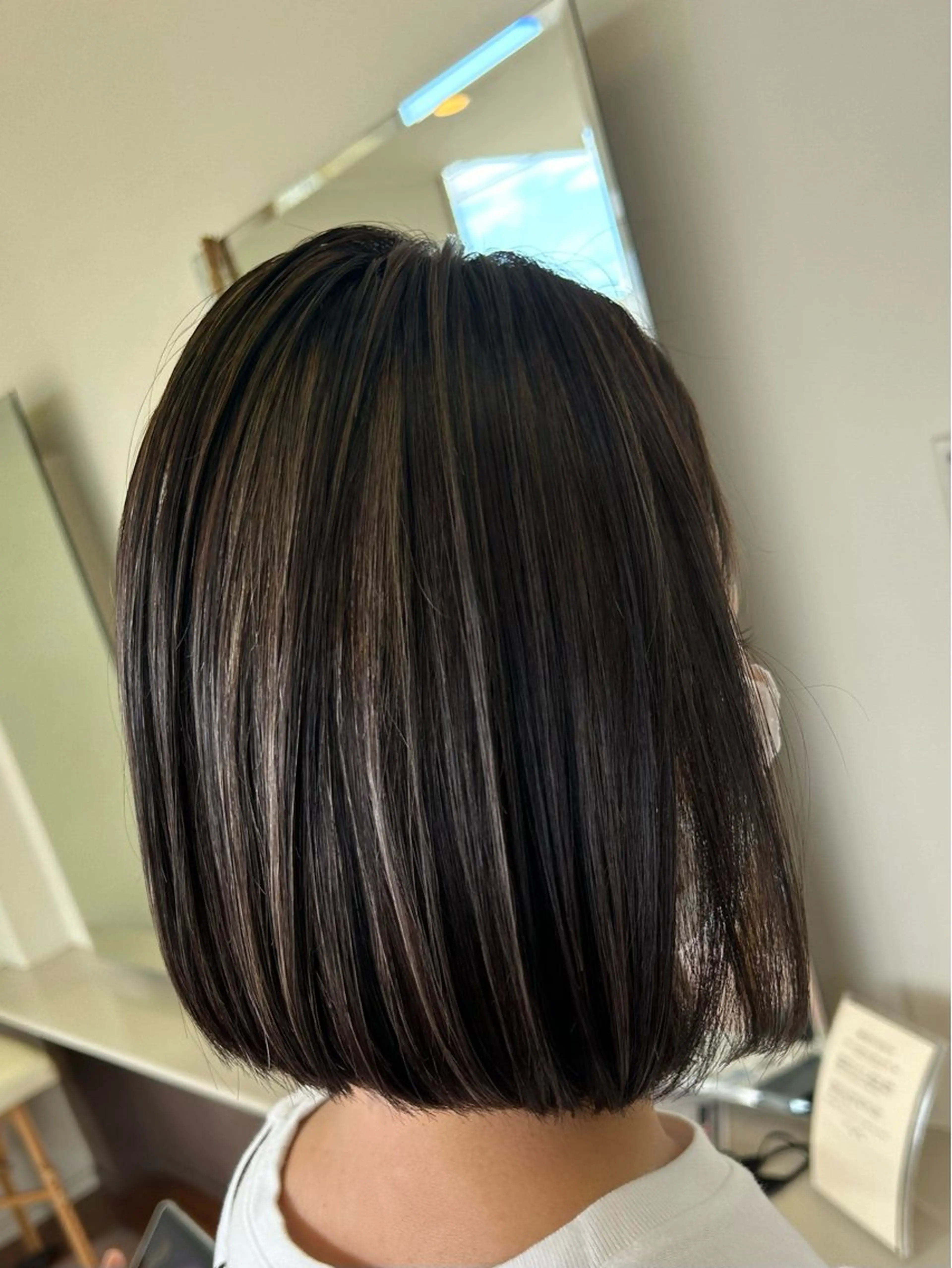 ミディアム 小澤 志穂のヘアスタイル