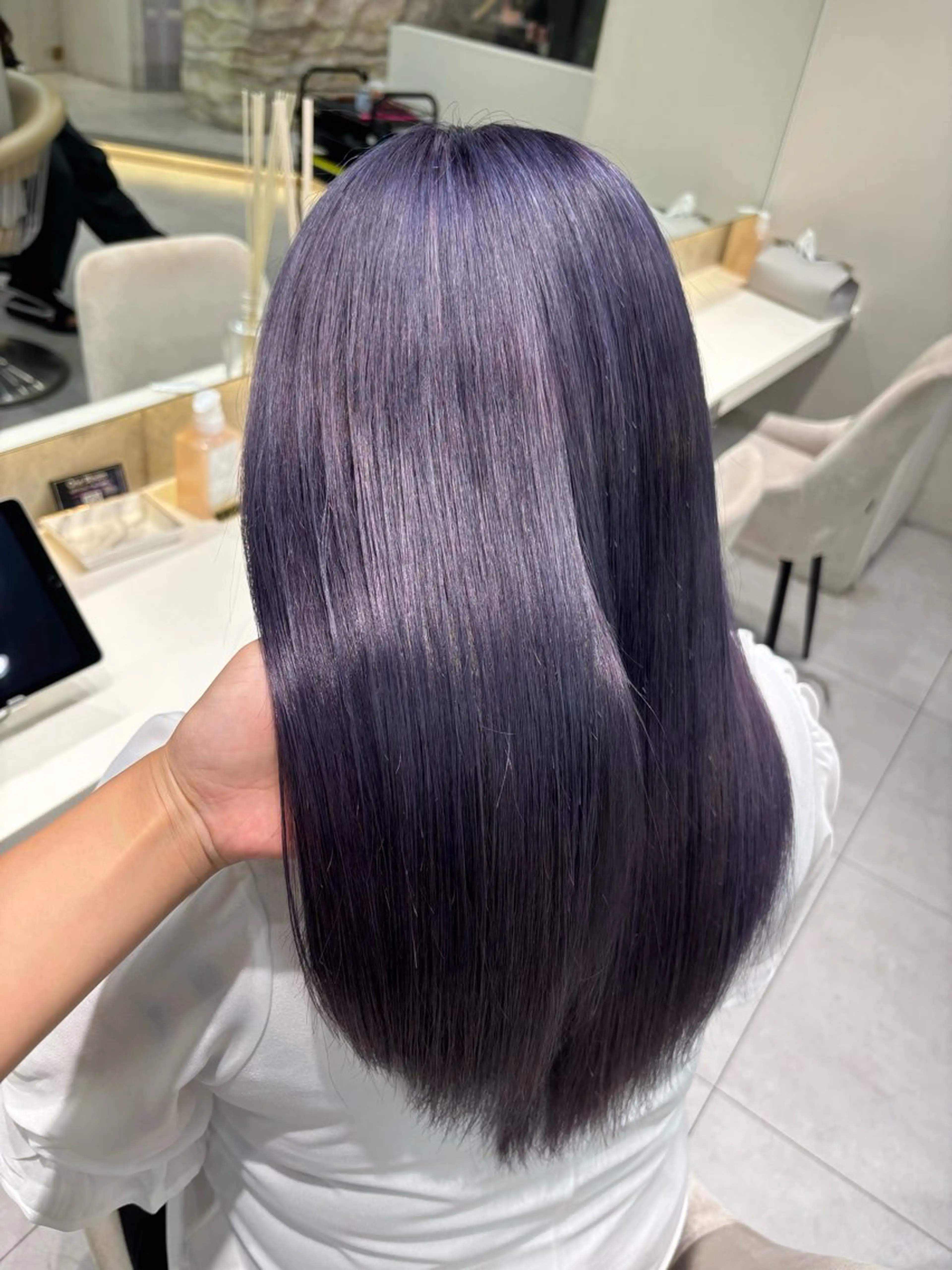 カラー ラベンダーカラー あいり／艶髪 、透明感カラー🩶のヘアスタイル