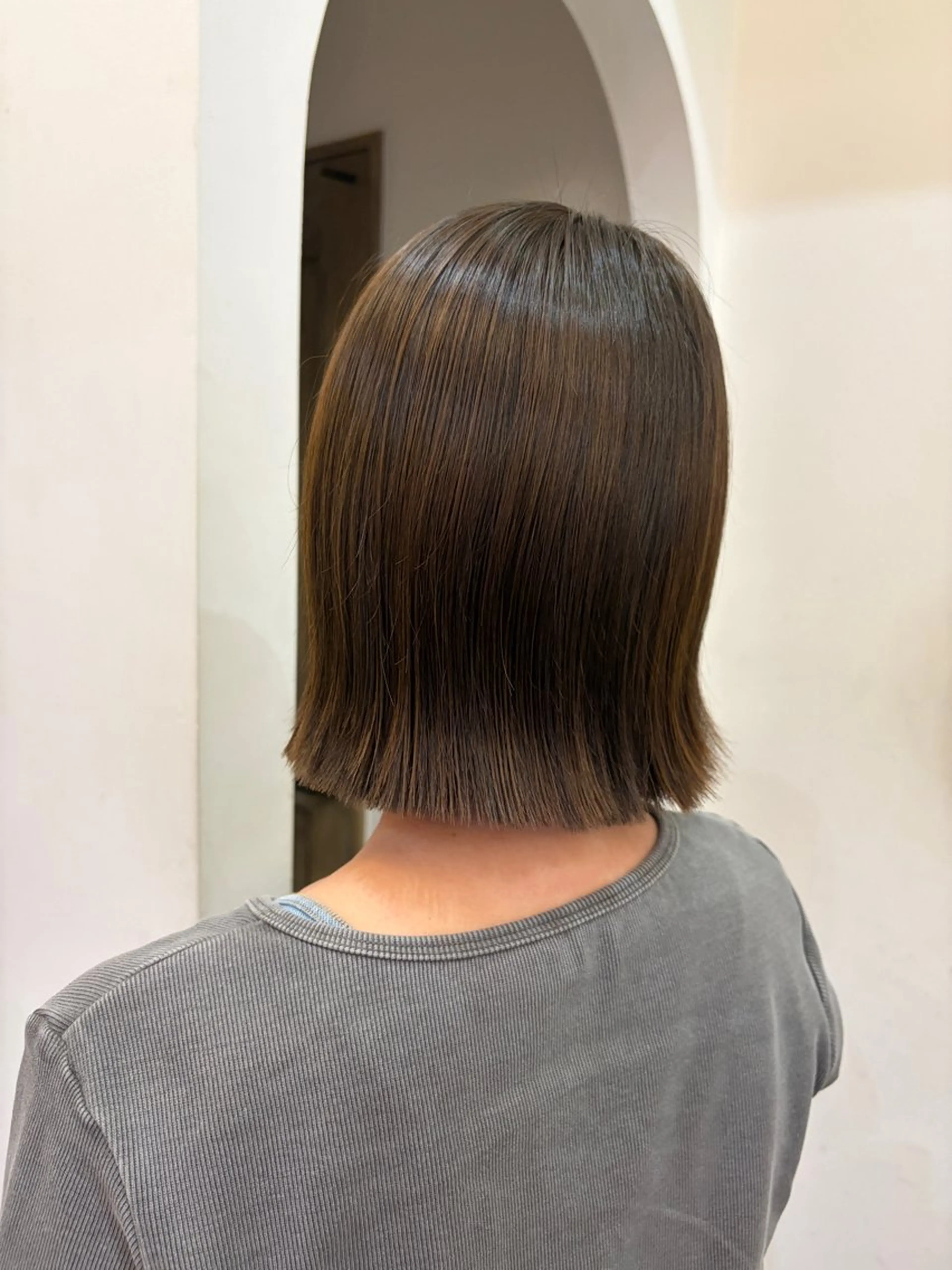 ショート ヒナタ/ベージュ, 暖色カラーのヘアスタイル