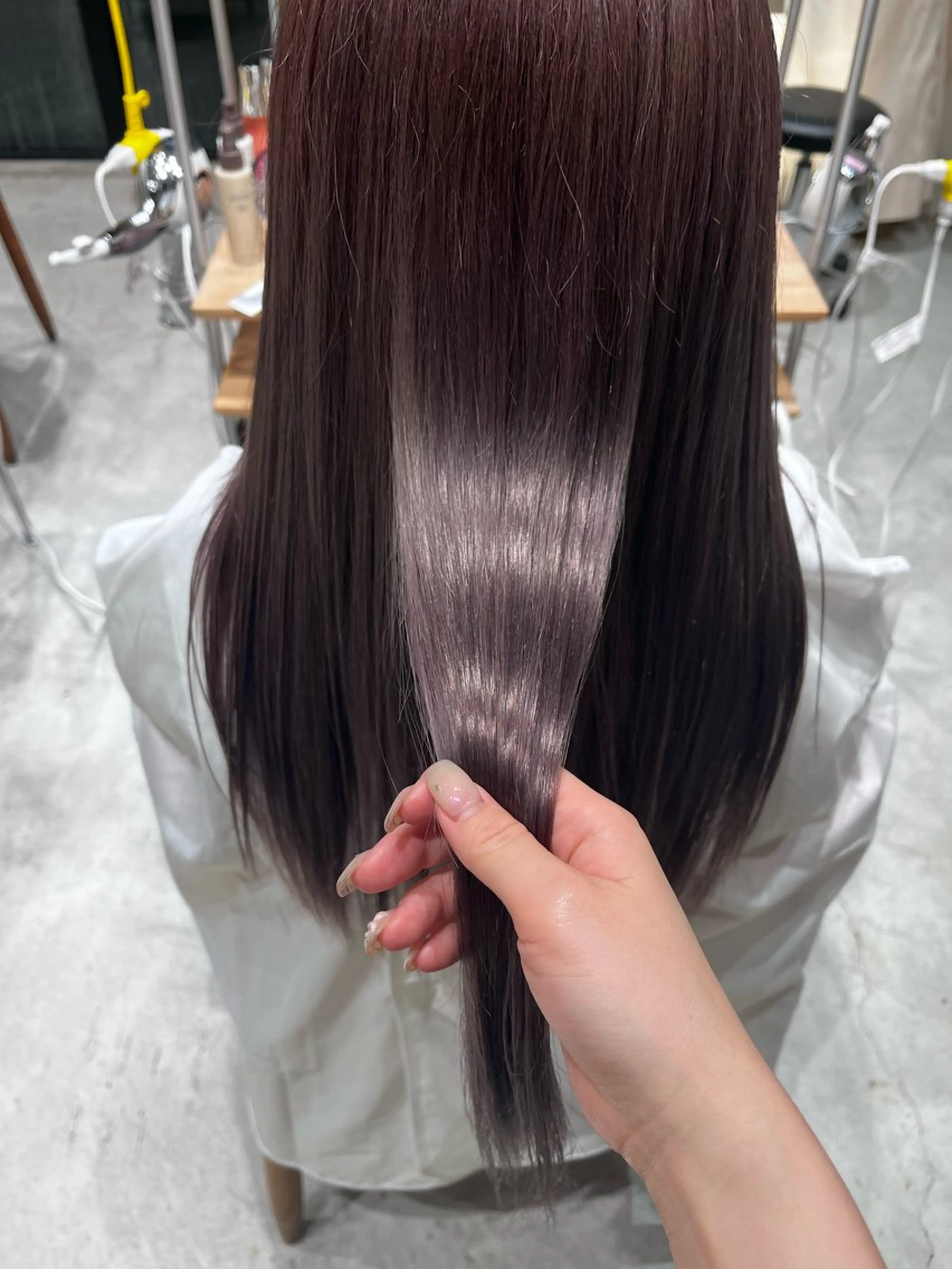 ロング トリートメント ふじわらはゆ/ブリー チ/ベージュカラーのヘアスタイル