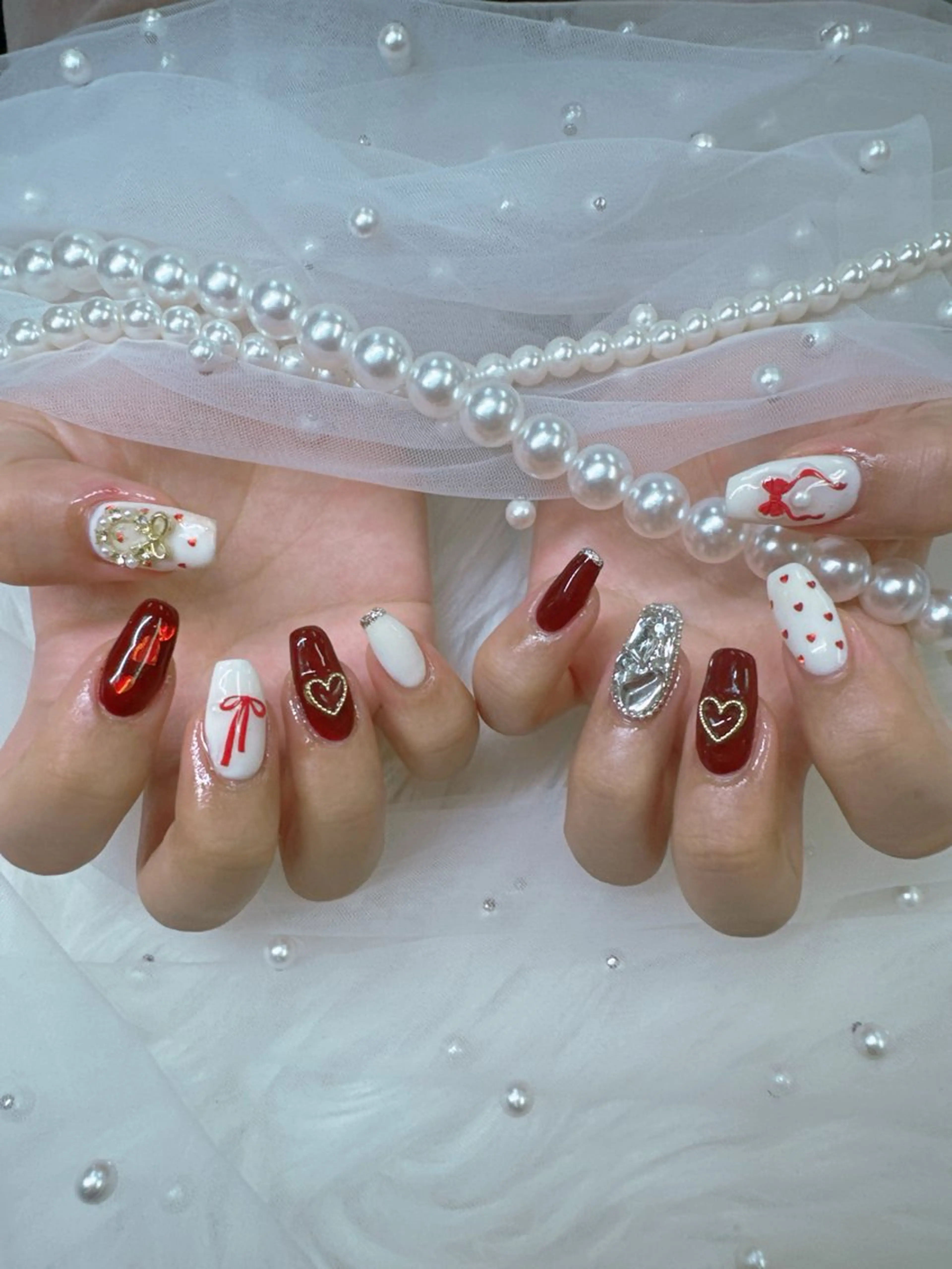 ネイル ボルドー 長さ出し ジェルネイル キラキラネイル ロングネイル ハンドネイル Queeens nailのネイルデザイン