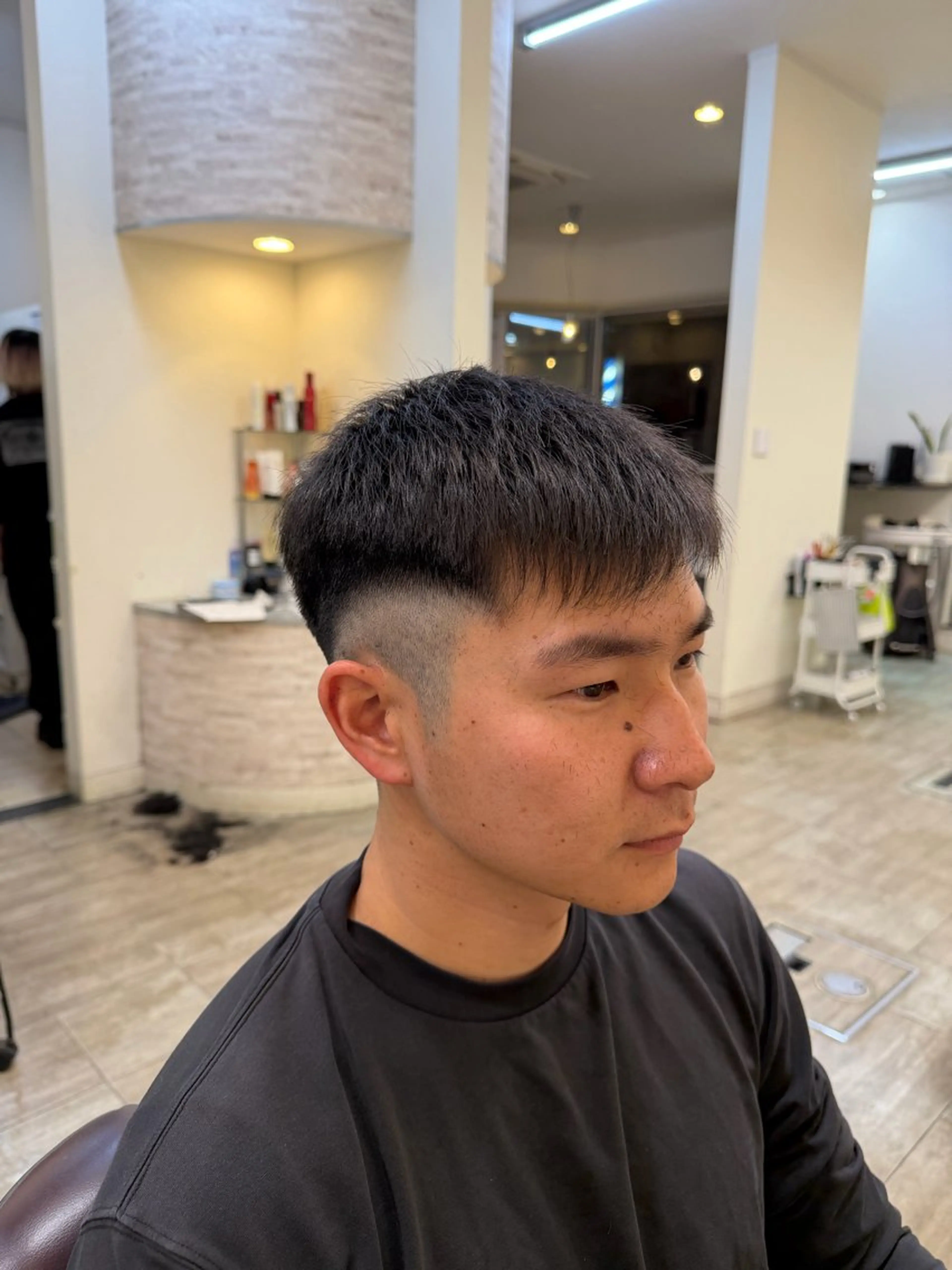 ショート 呉屋 俊介のヘアスタイル