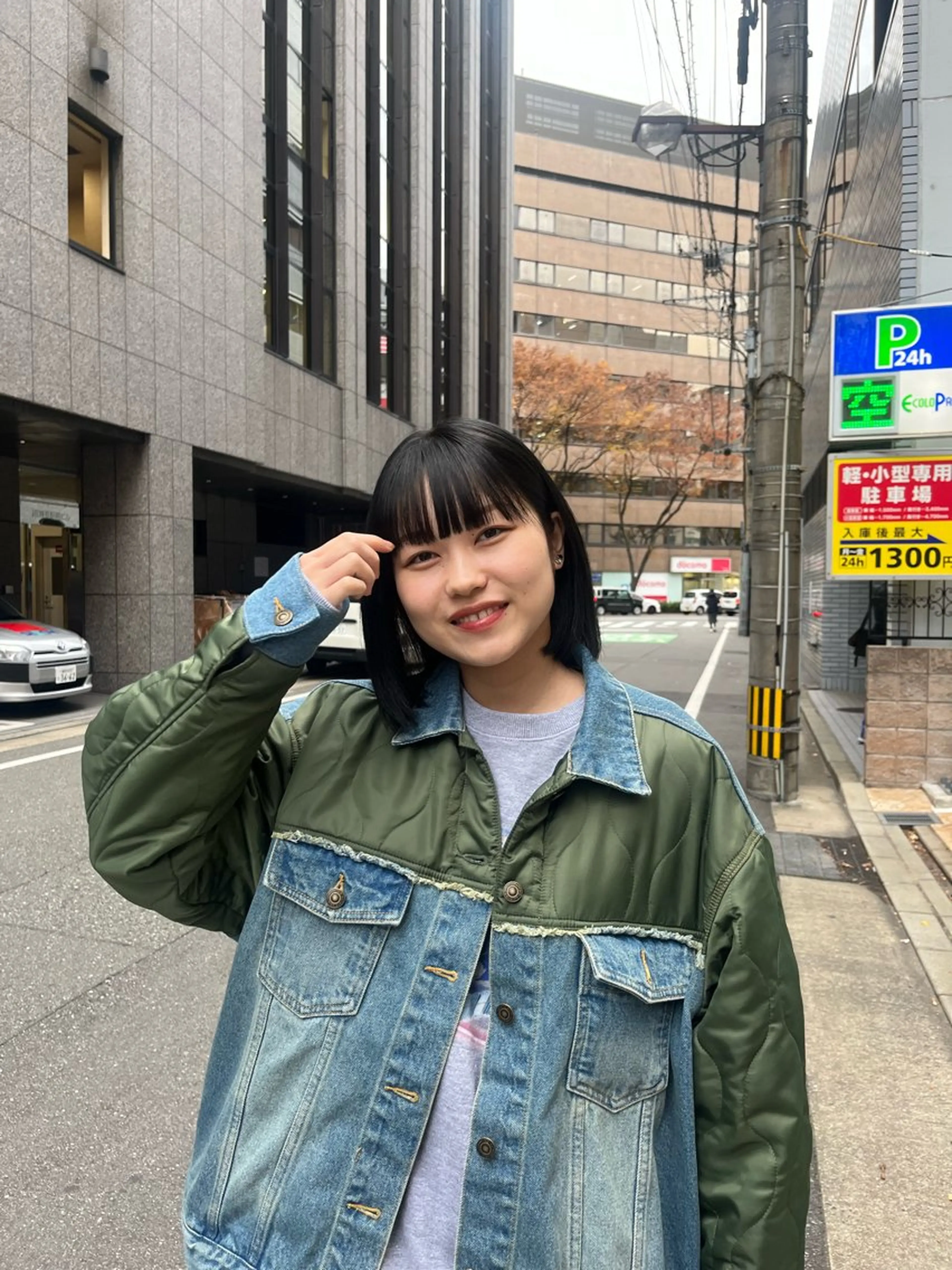 カラー こまつばらみお/レイ ヤー/ダブルカラーのヘアスタイル