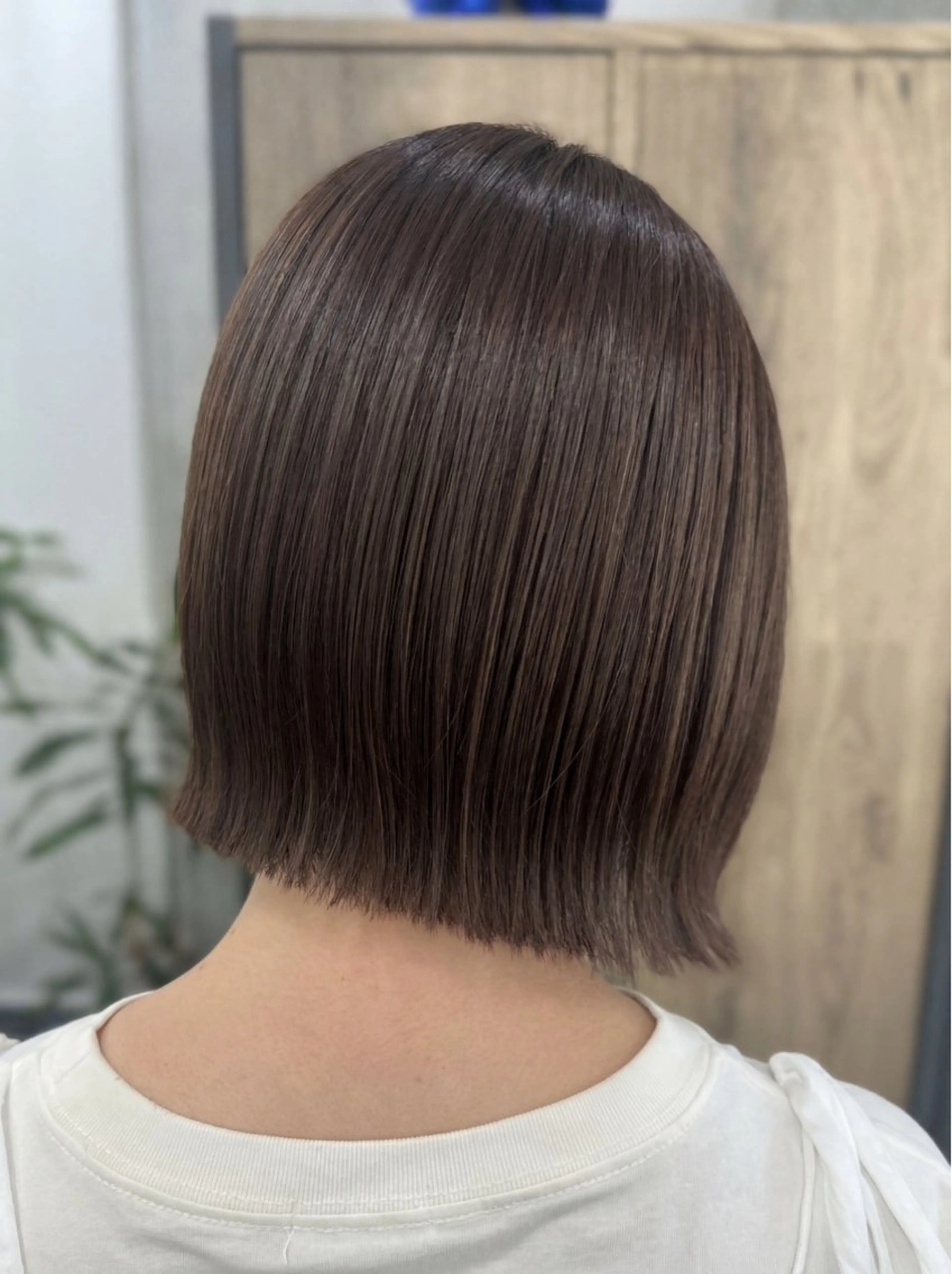 ショート 切りっぱなしボブ ボブ カット ヘアカラー トリートメント 鈴木 菜々映のヘアスタイル