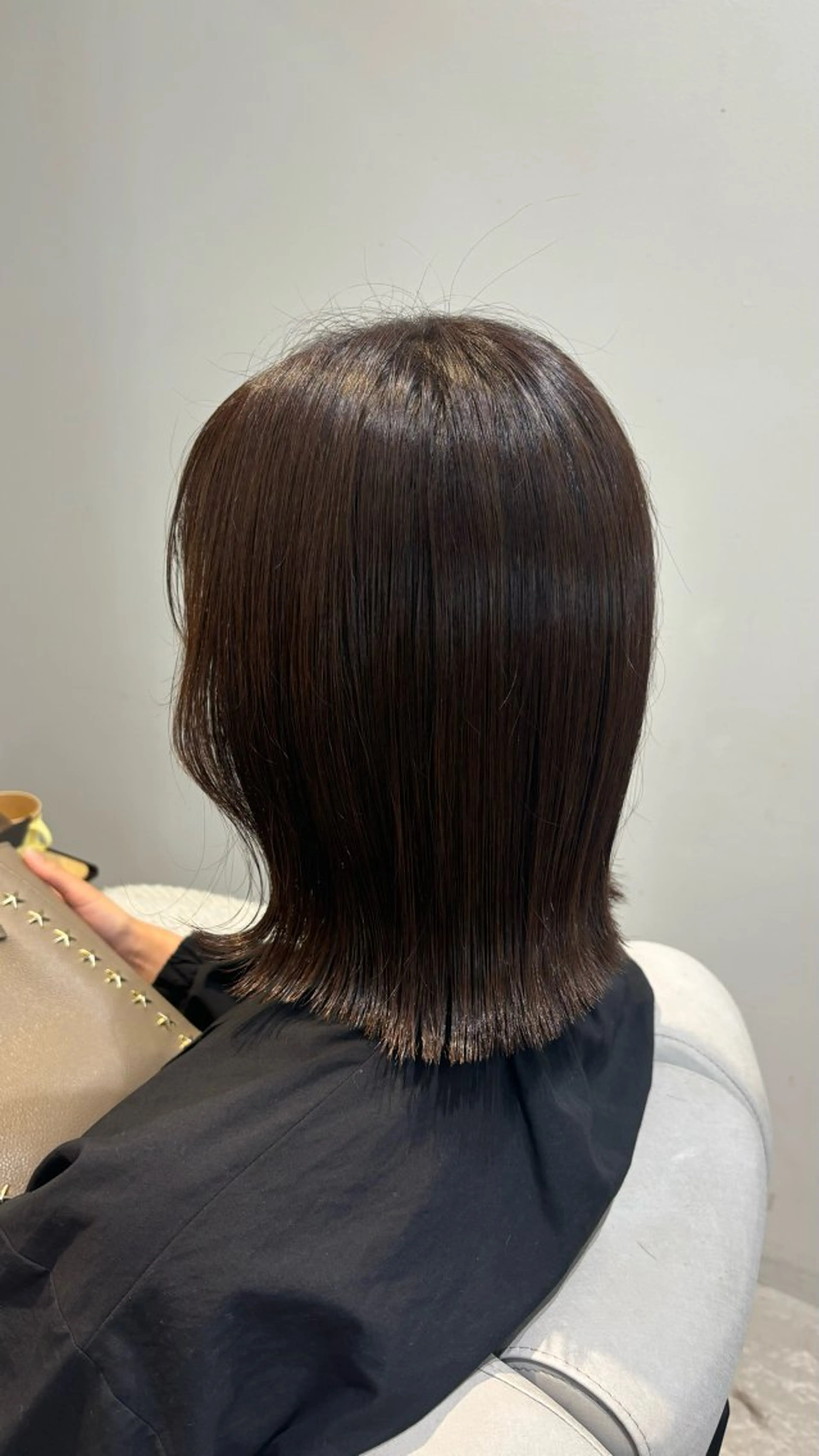 ミディアム カラー 西村 春菜のヘアスタイル