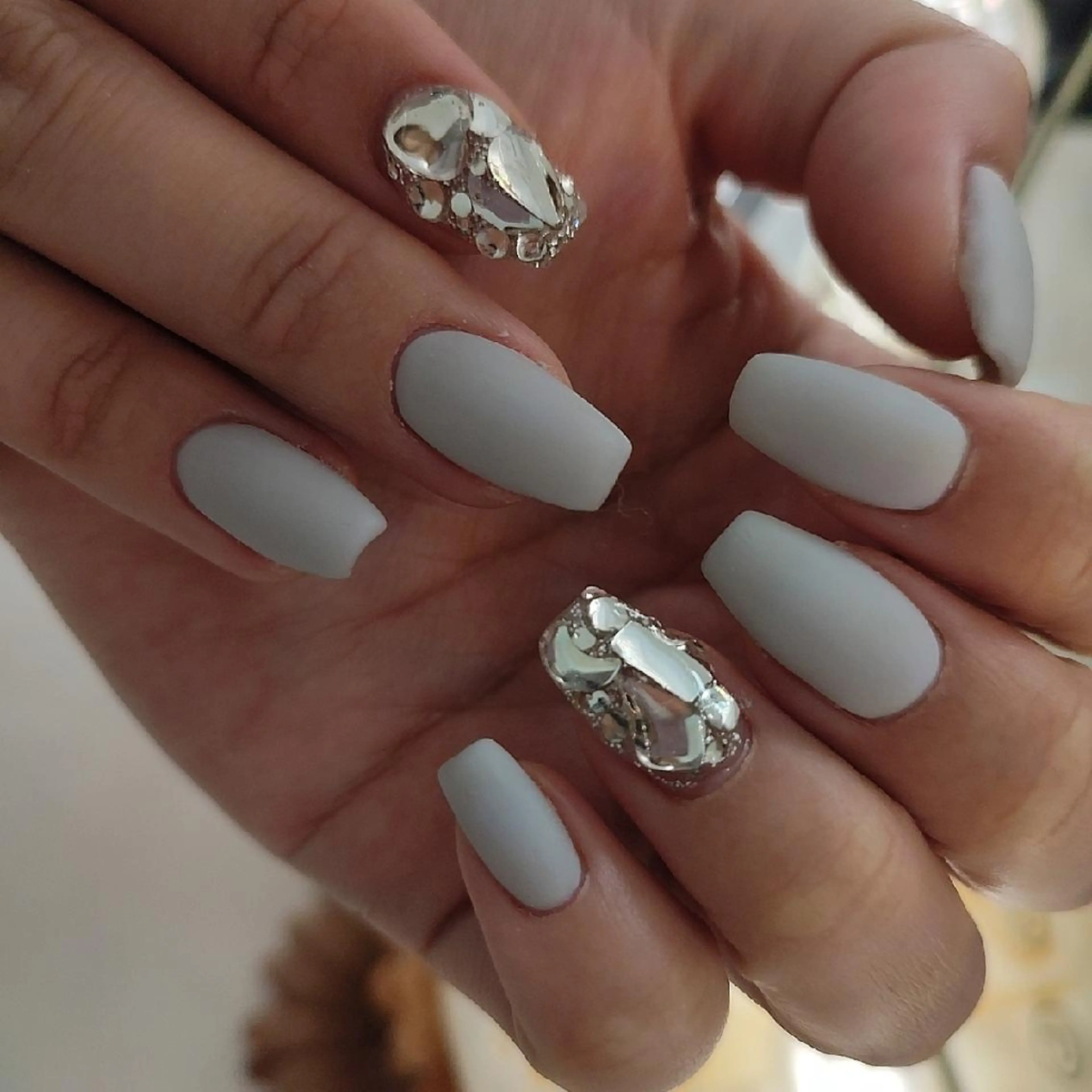 ネイル ハンドネイル RUNWAY 　　の眉毛・アイブロウイメージ