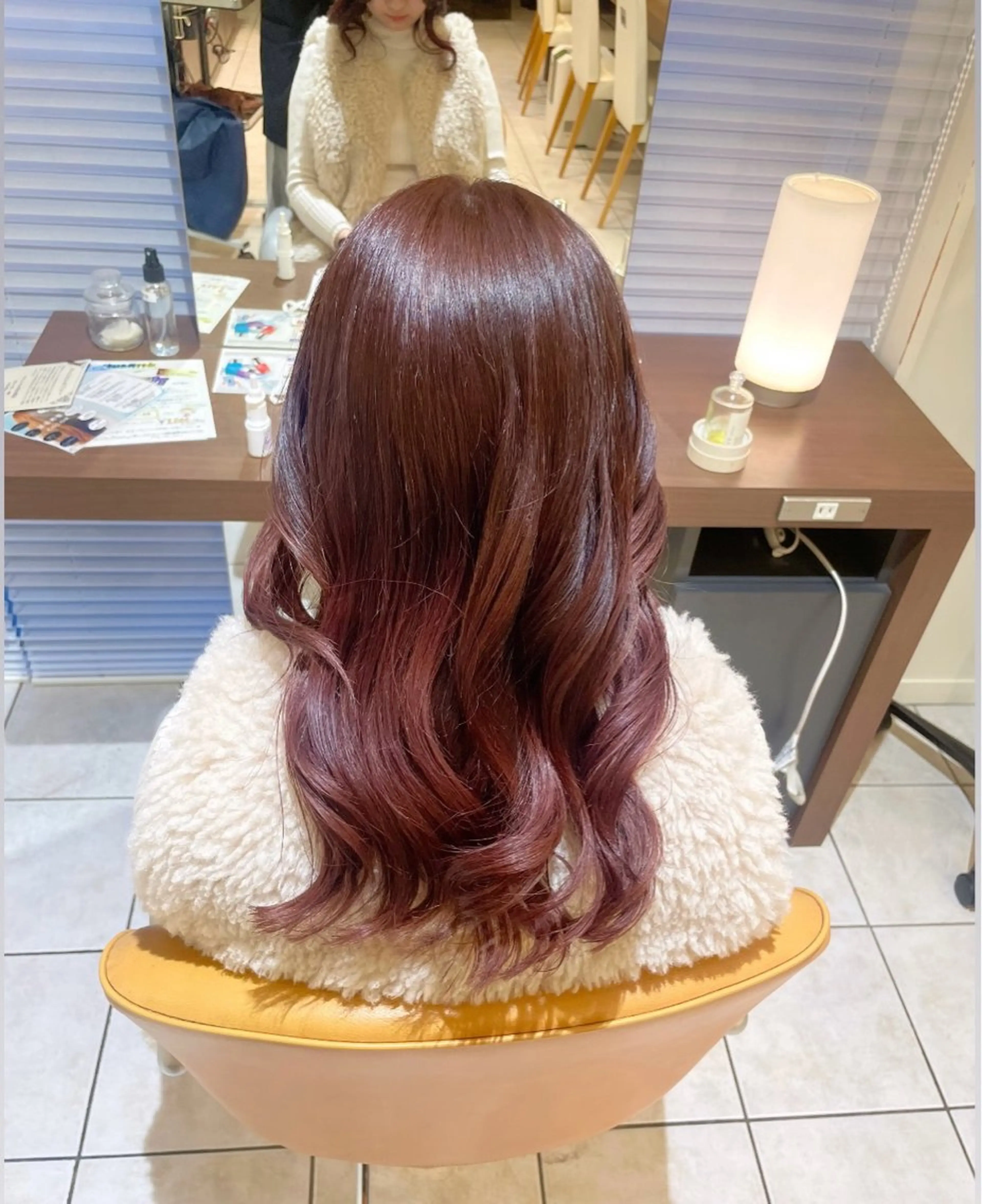 セミロング 🌷【暖色艶カラー】 shiori🌷のヘアスタイル