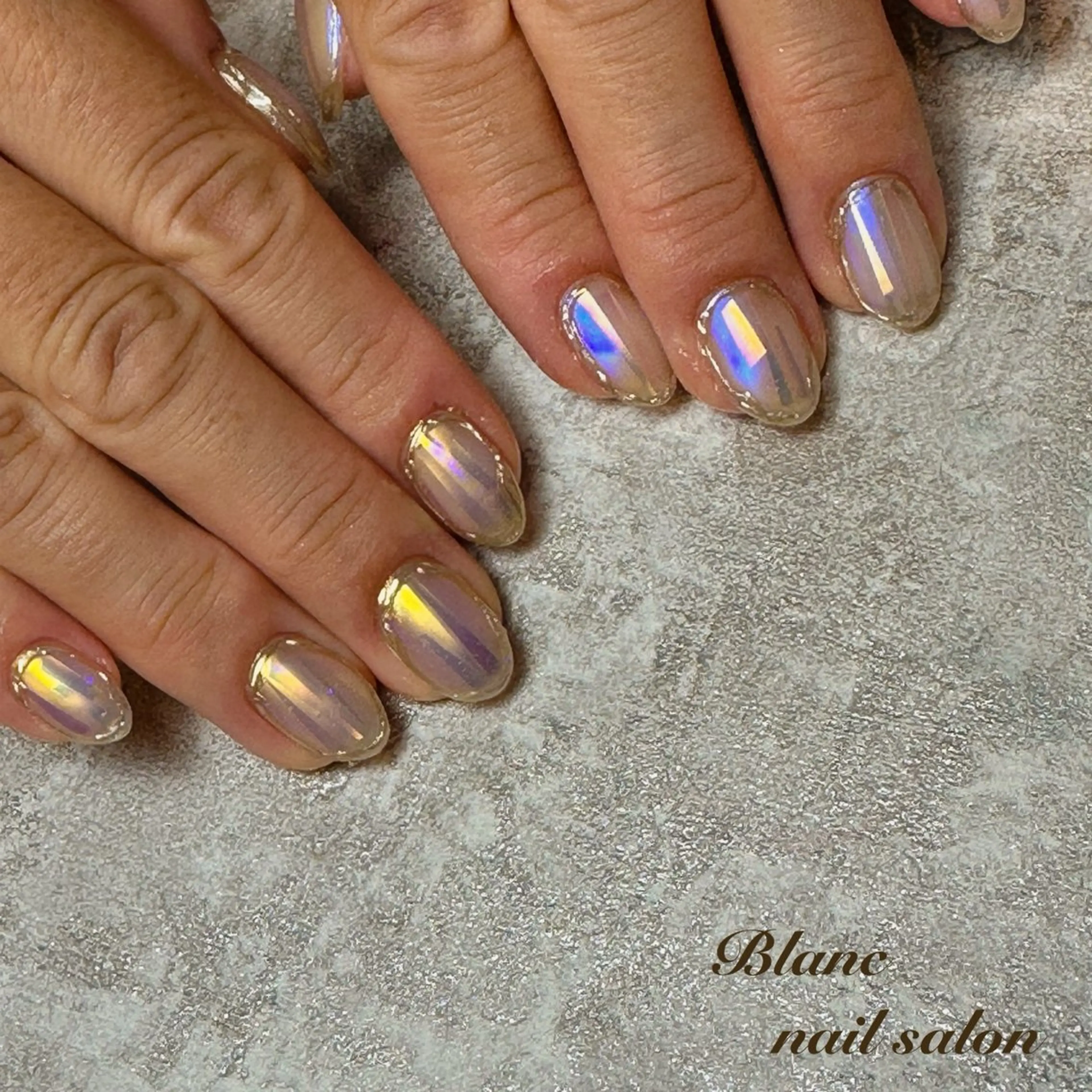 ネイル オーロラネイル ミラーネイル Blanc ブランのネイルデザイン