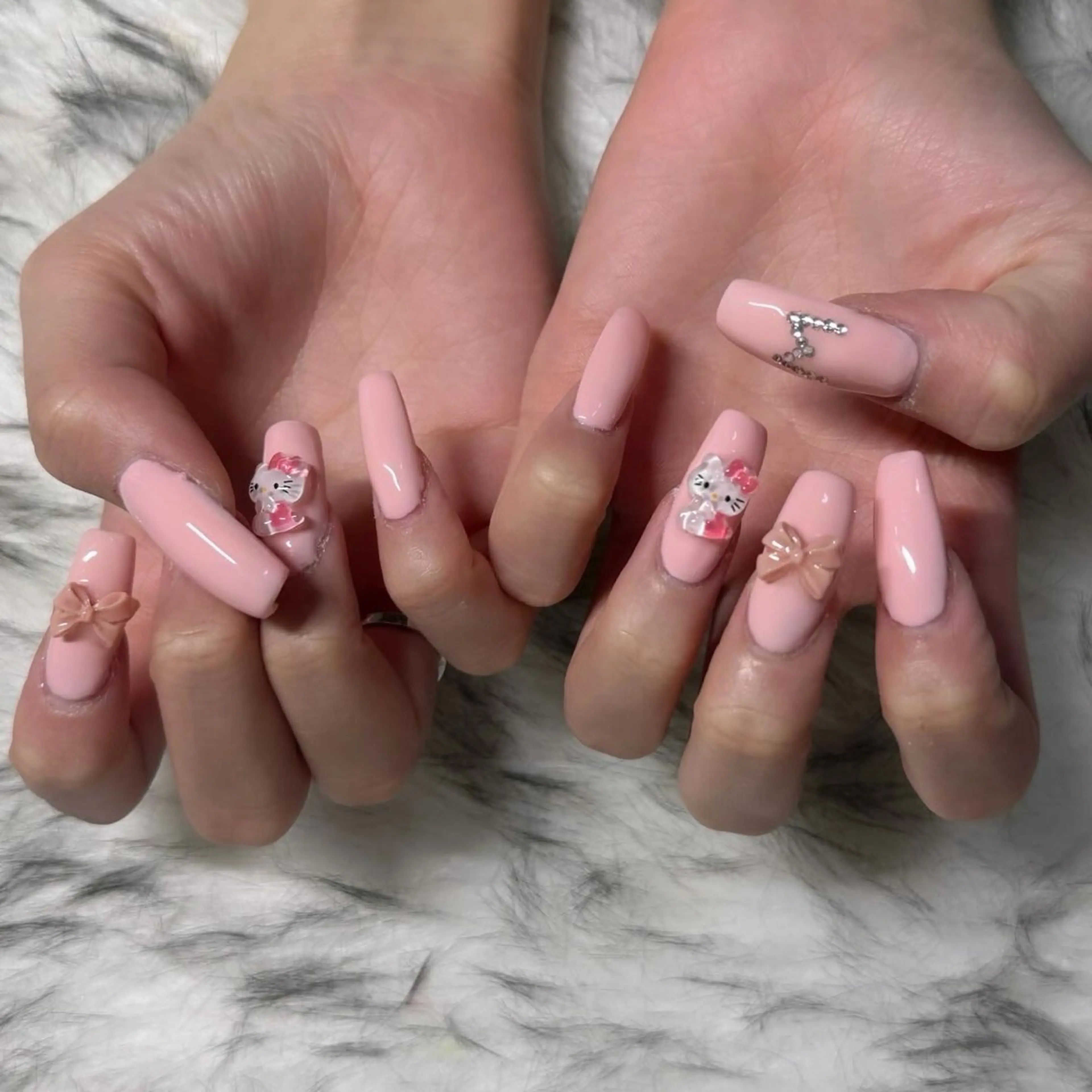 ロング ハンドネイル mao .のネイルデザイン