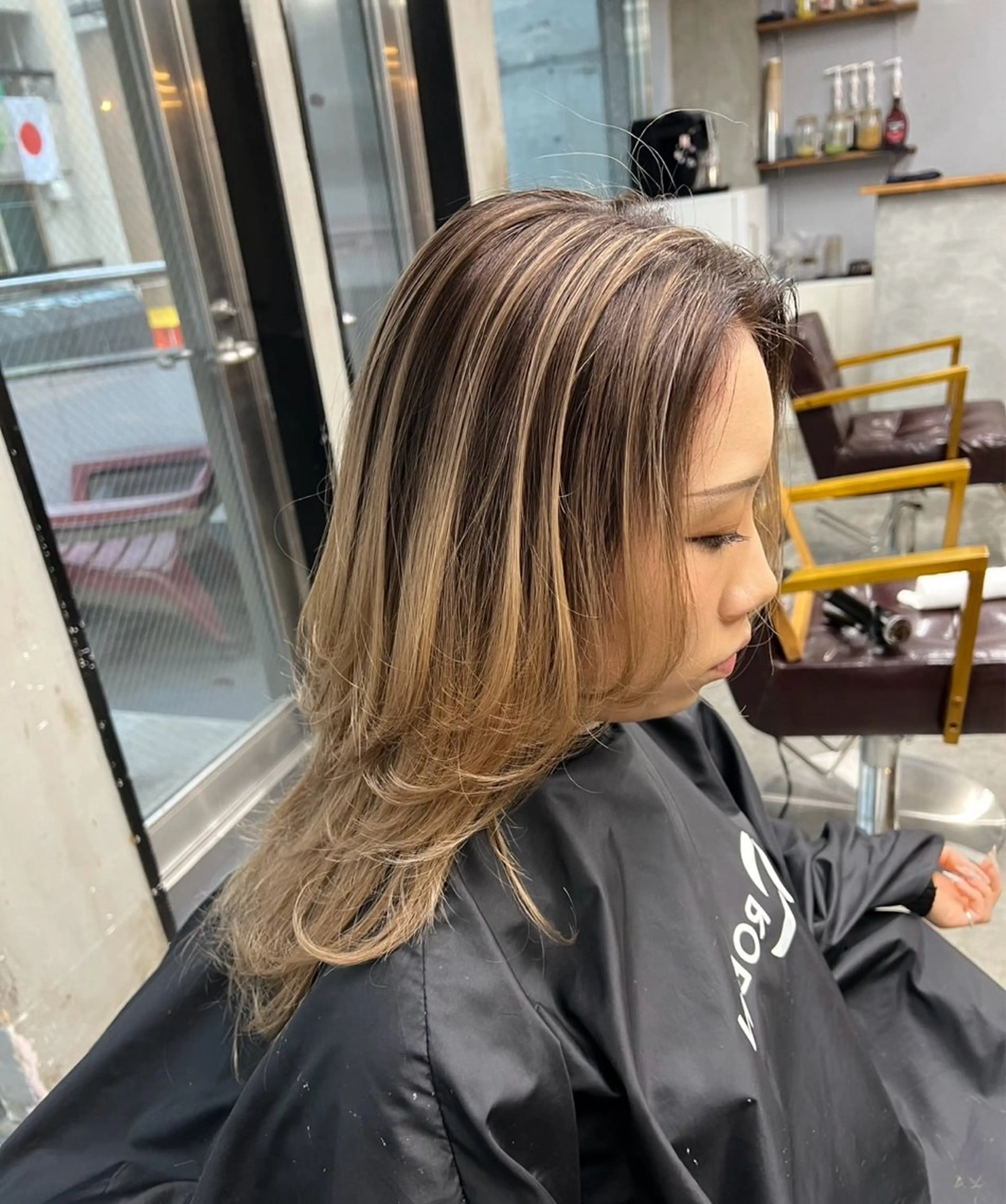 セミロング カラー バレイヤージュ ベージュカラー ホワイトベージュ レイヤーカット ヘアカラー トリートメント 指名数No.1 /NAOYAのヘアスタイル