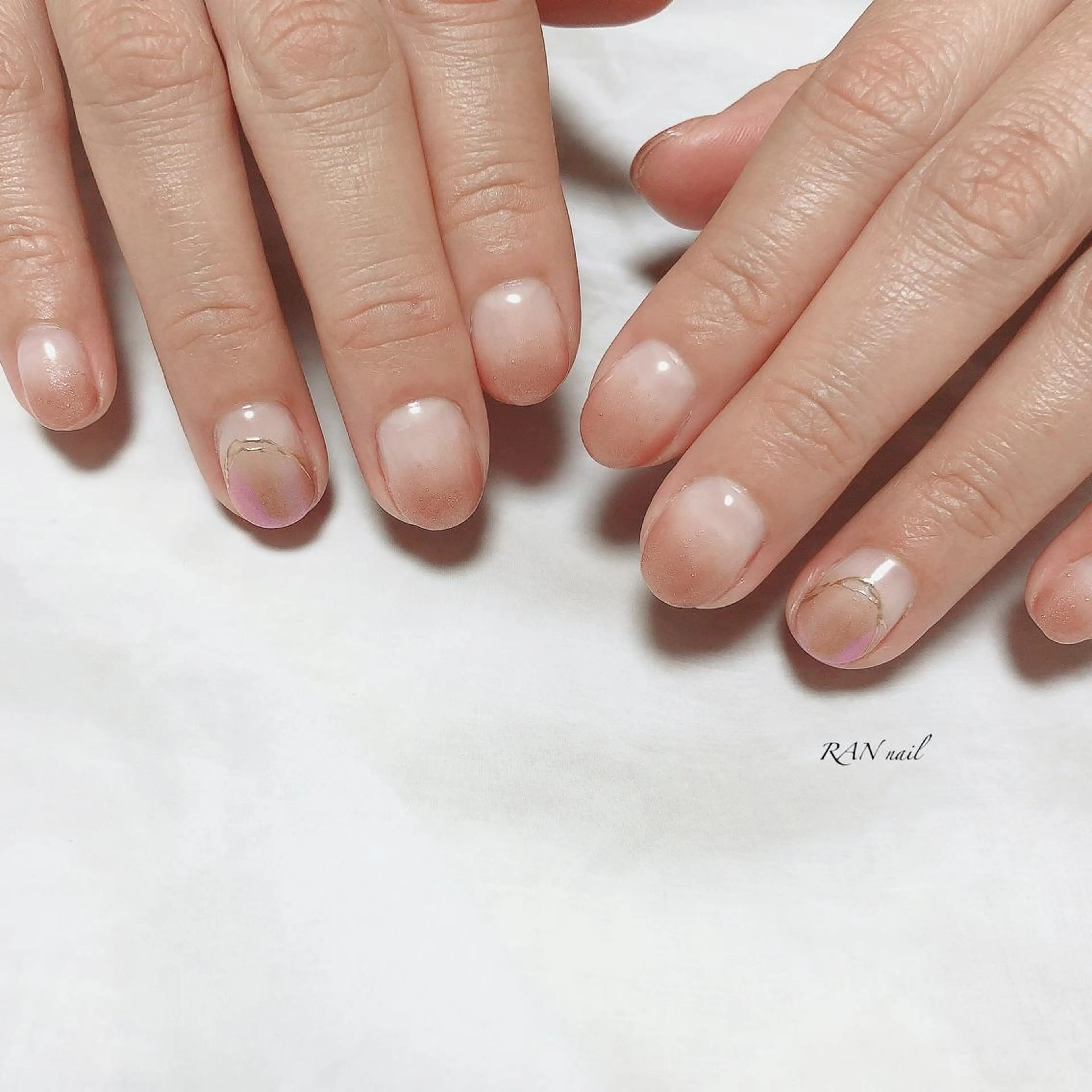 ネイル オーロラネイル グラデーション 卒業式 キラキラネイル ミラーネイル ハンドネイル フットネイル RAN nailのネイルデザイン