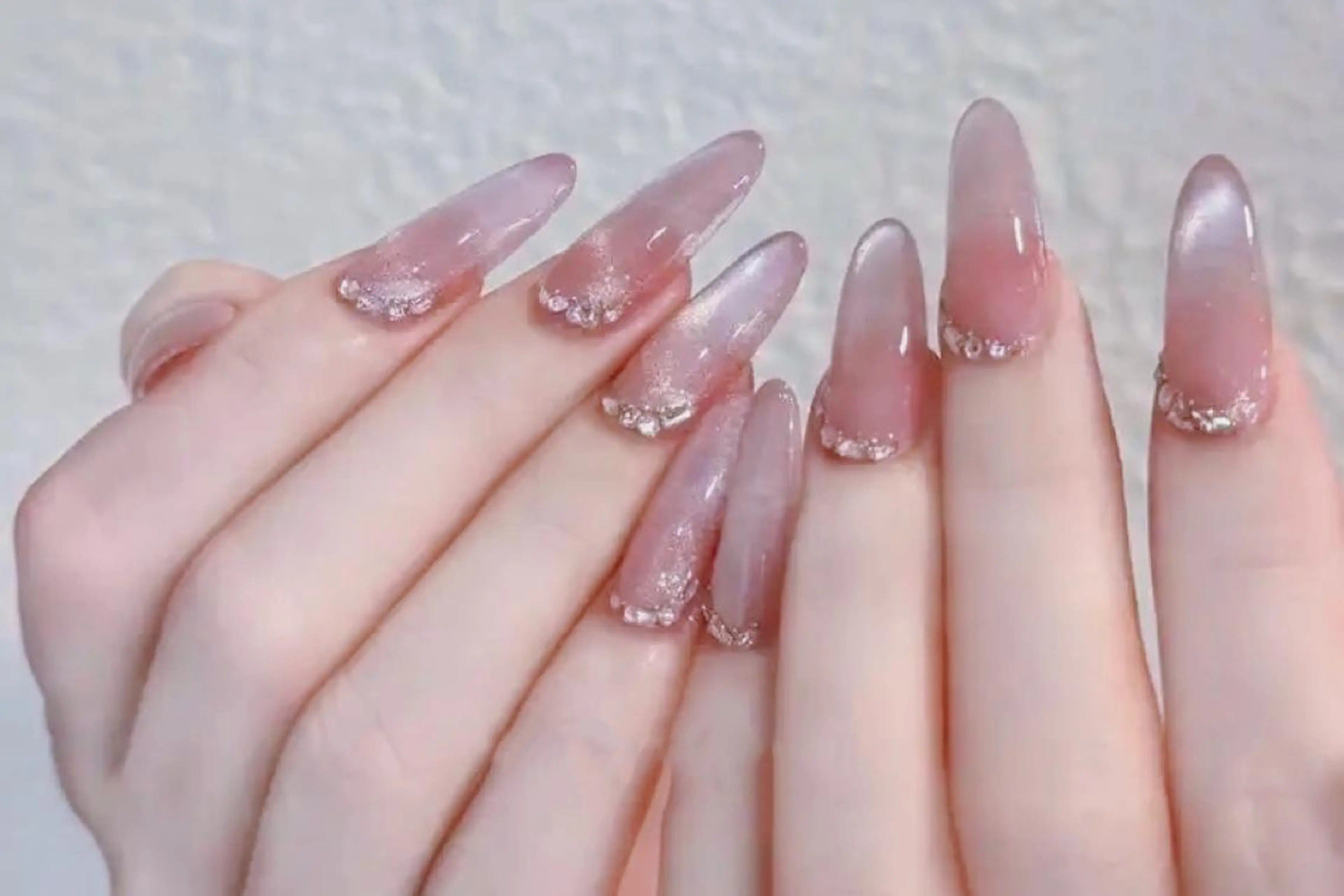 ロング ハンドネイル 💅 リリアのネイルデザイン