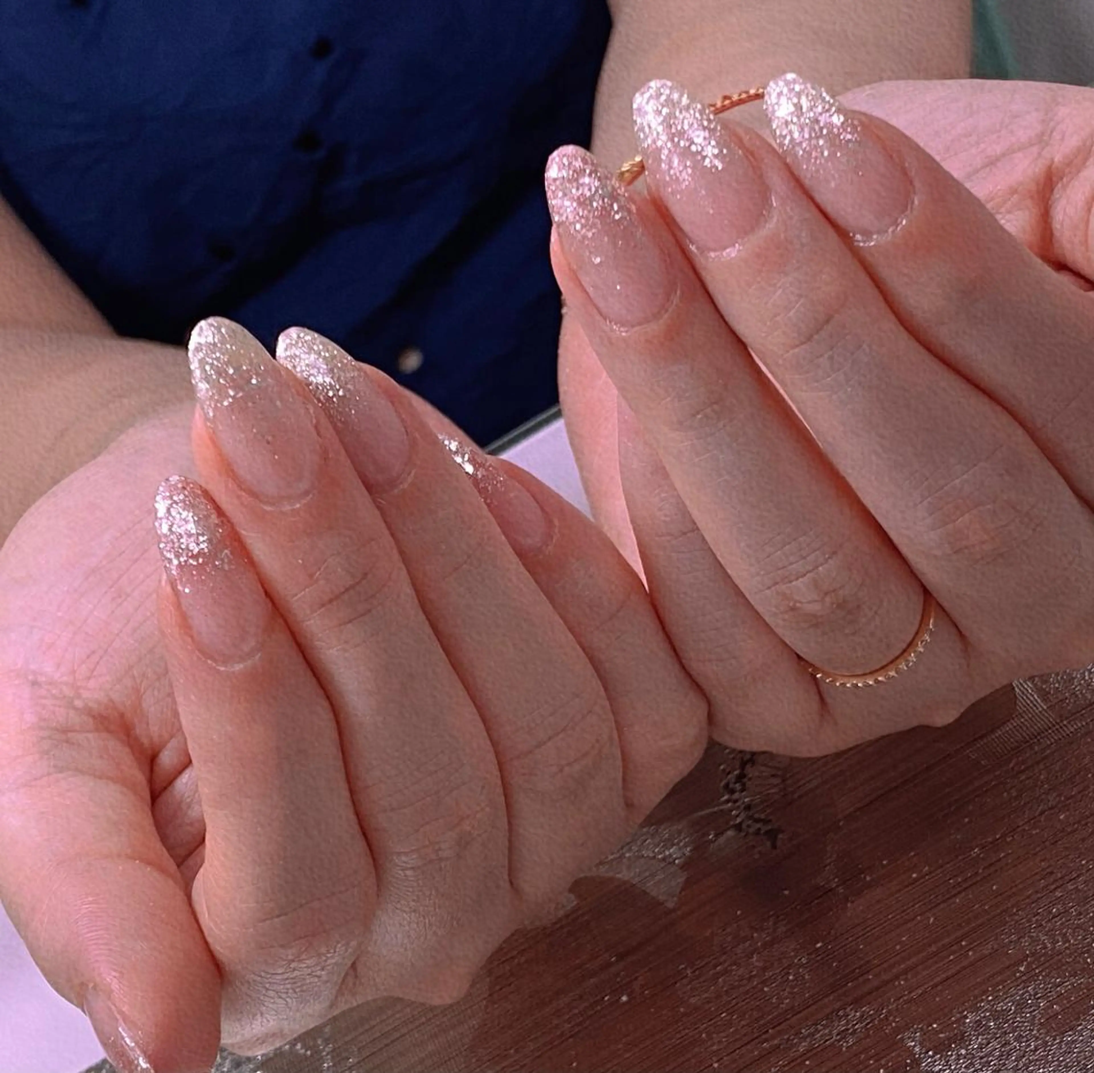 ネイル ハンドネイル I-nailロング /ワンホン/キラキラのネイルデザイン