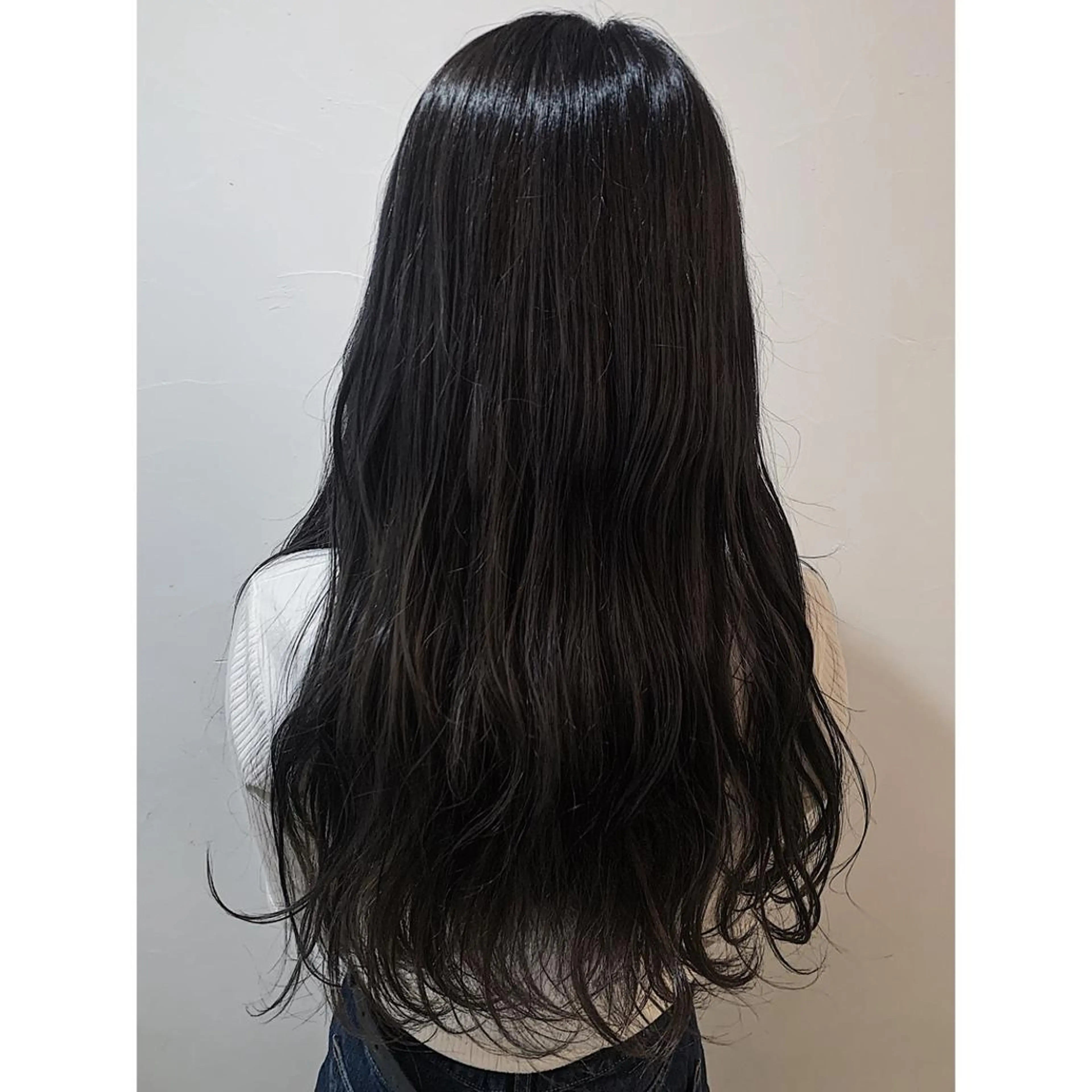 ロング カラー アッシュ アッシュグレー 🦋エクステ/透明感 カラー🦋宮川莉央のヘアスタイル