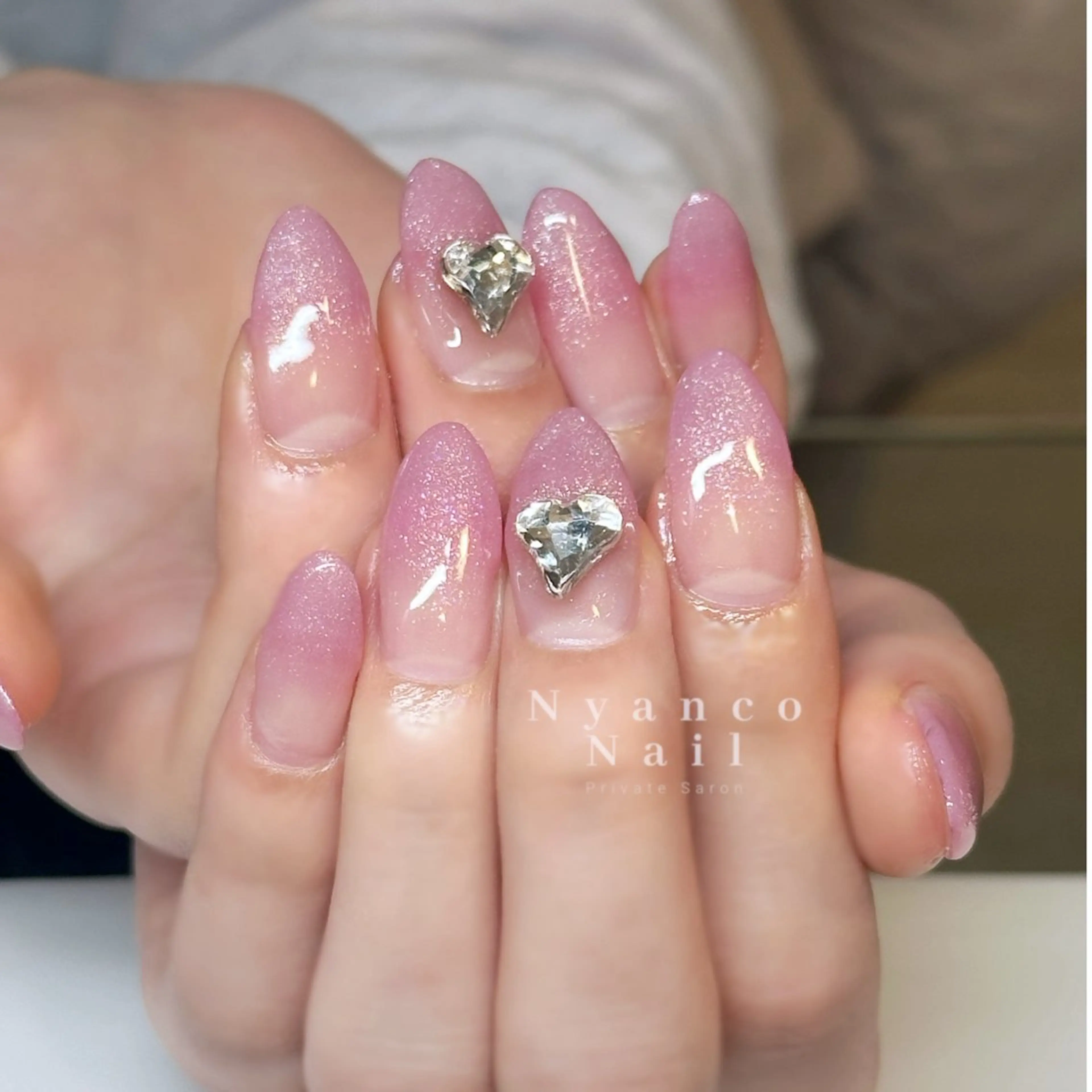 ネイル ジェルネイル グラデーション ハート ラメ(グリッター) ラメグラデーション Nyanco Nailのネイルデザイン