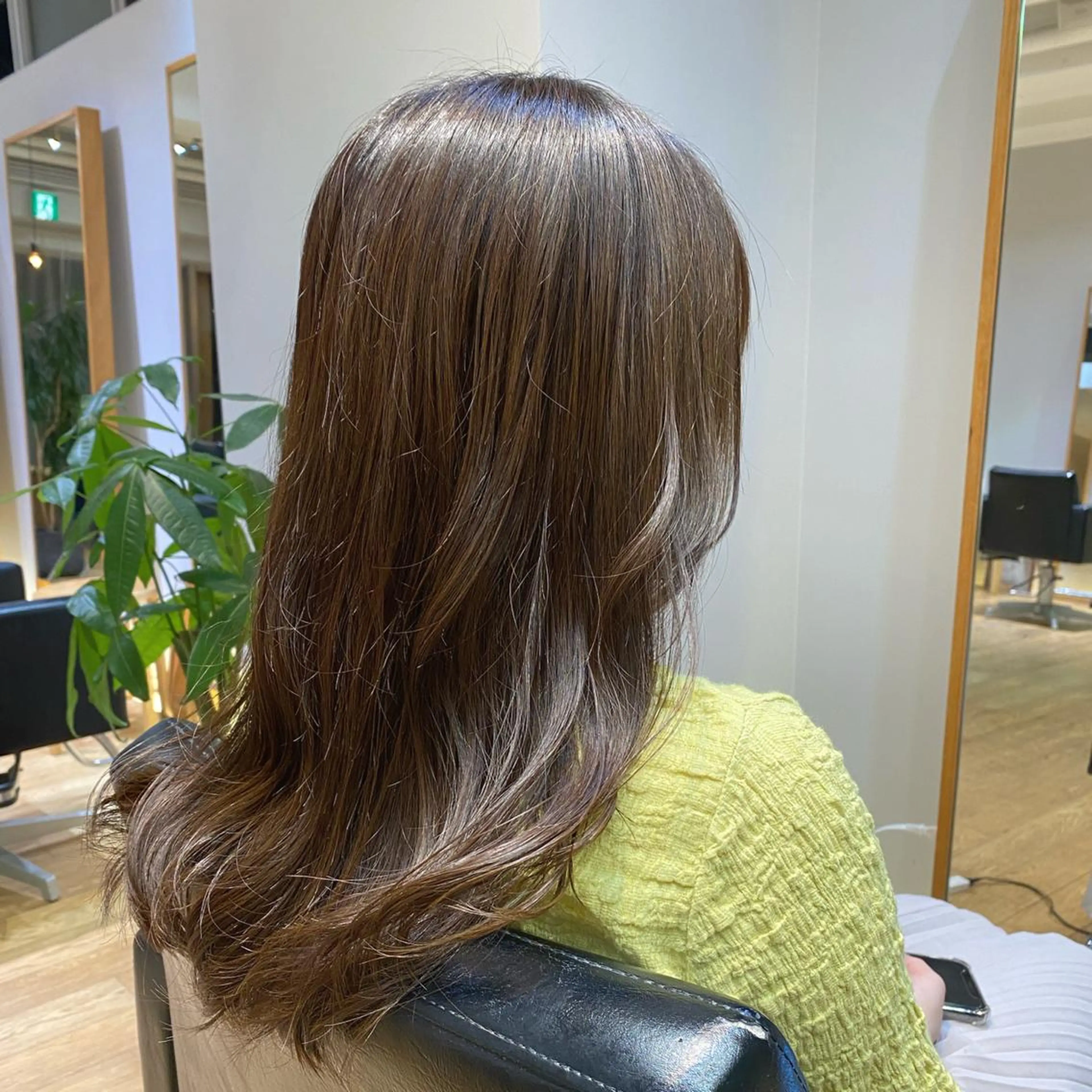 ロング ロング カット トリートメント 大人可愛い♡コテ巻き パーマ🌼杉田 萌恵のヘアスタイル