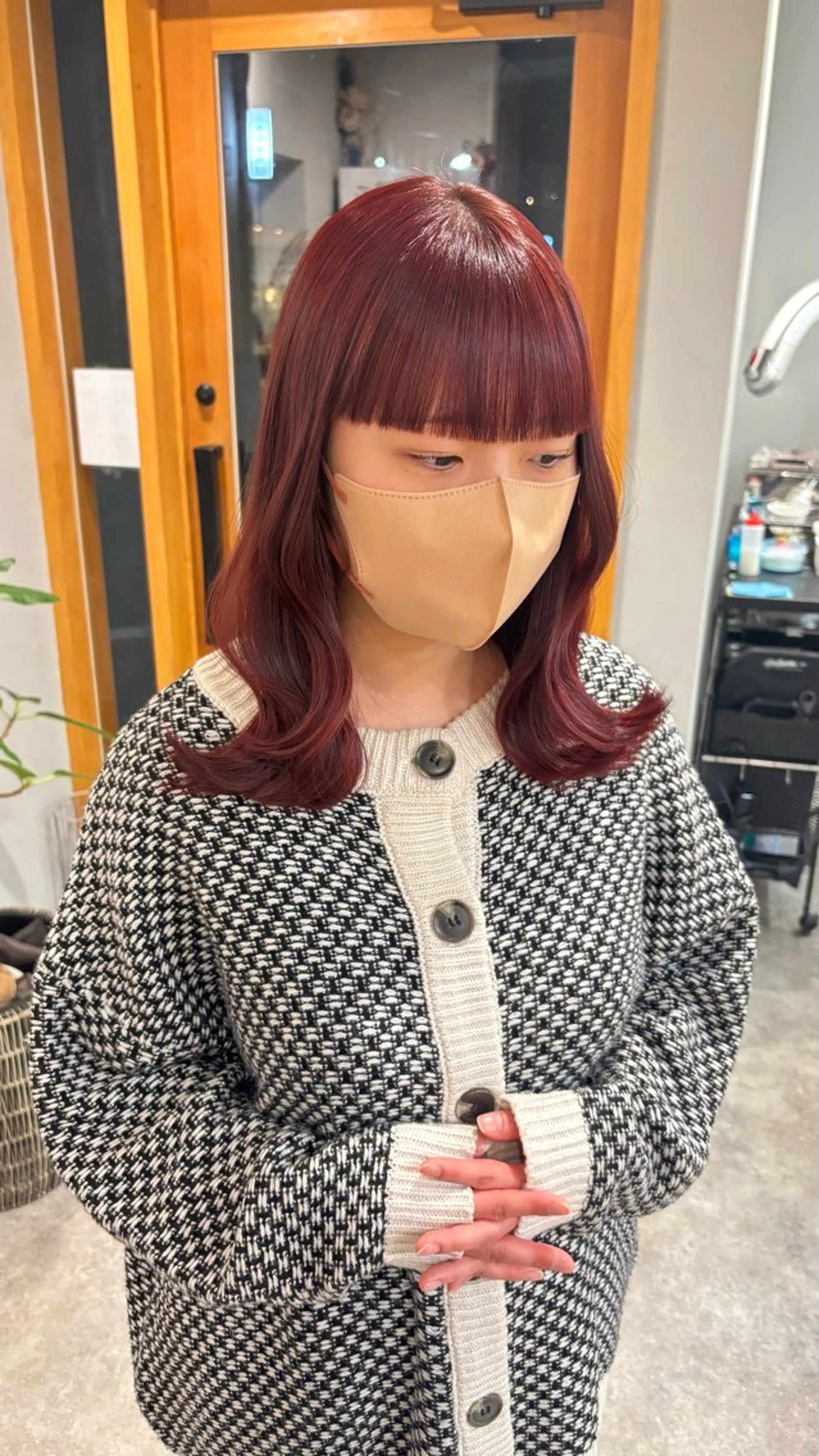 ミディアム vince gio 彩織のヘアスタイル