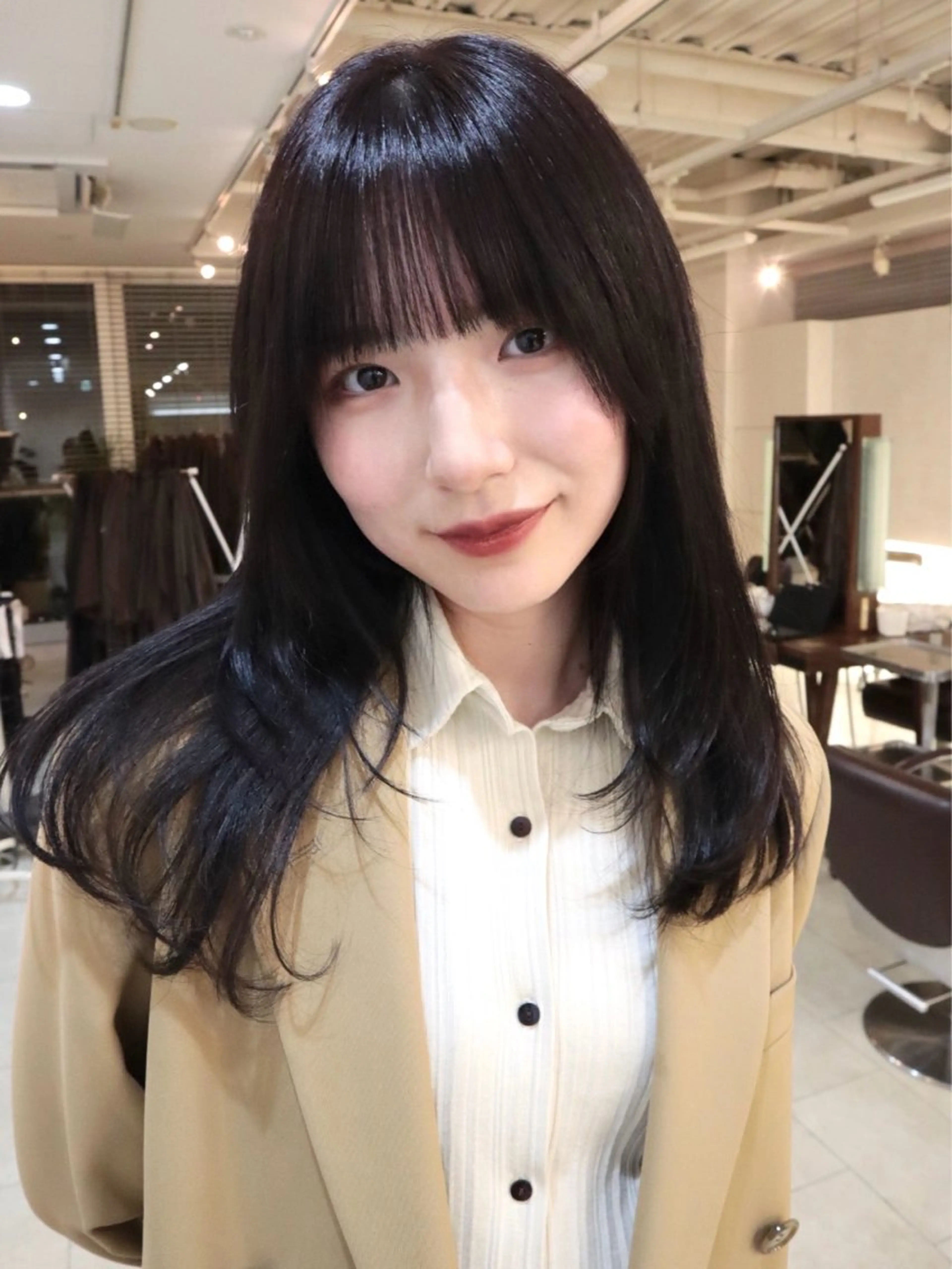 セミロング 伸ばしかけ レイヤーカット kchiara所属・yura /レイヤーカットのヘアスタイル