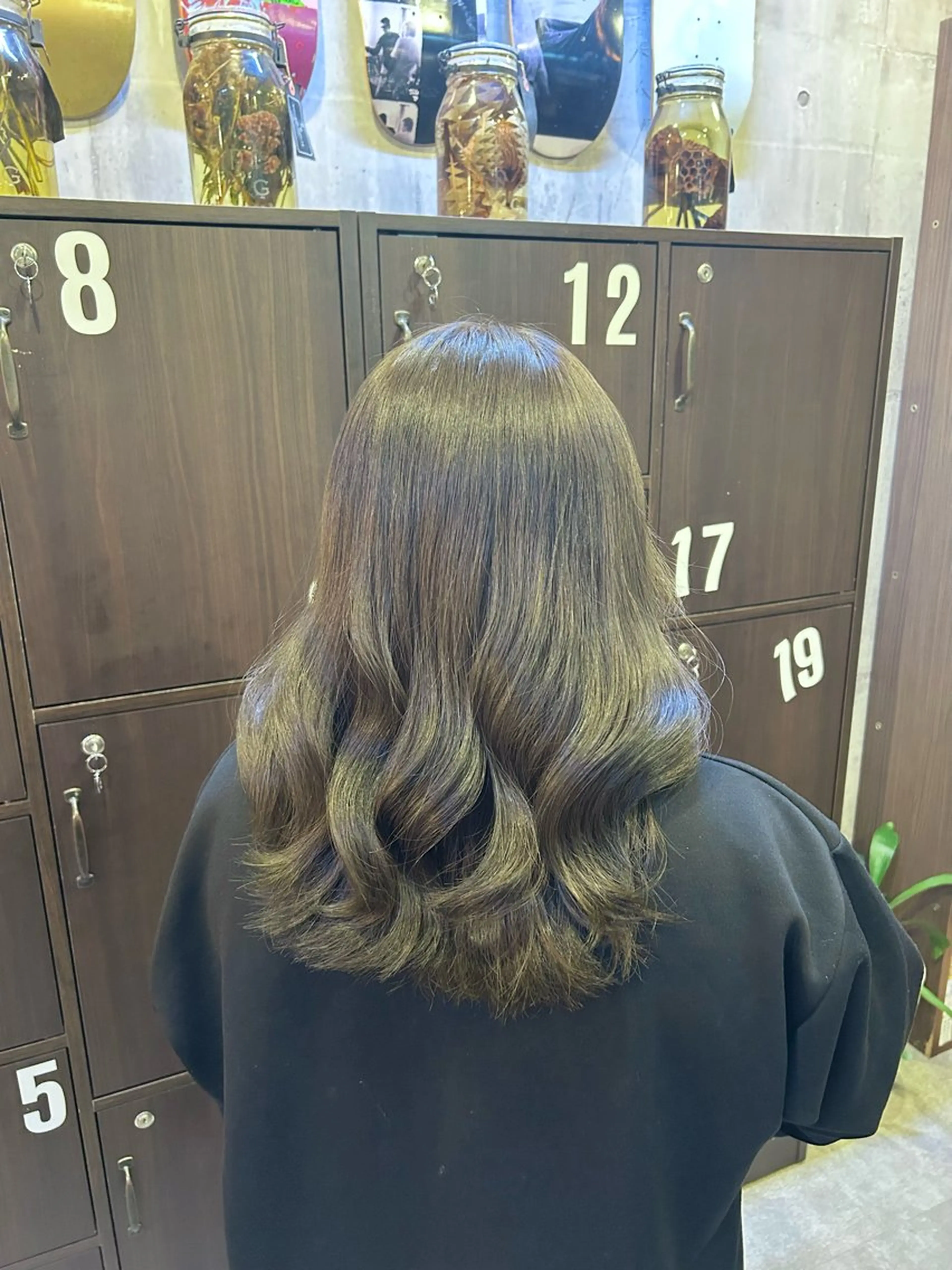 セミロング カラー オリーブカラー オレンジ ヘアカラー トリートメント ヘッドスパ 出川 結菜のヘアスタイル