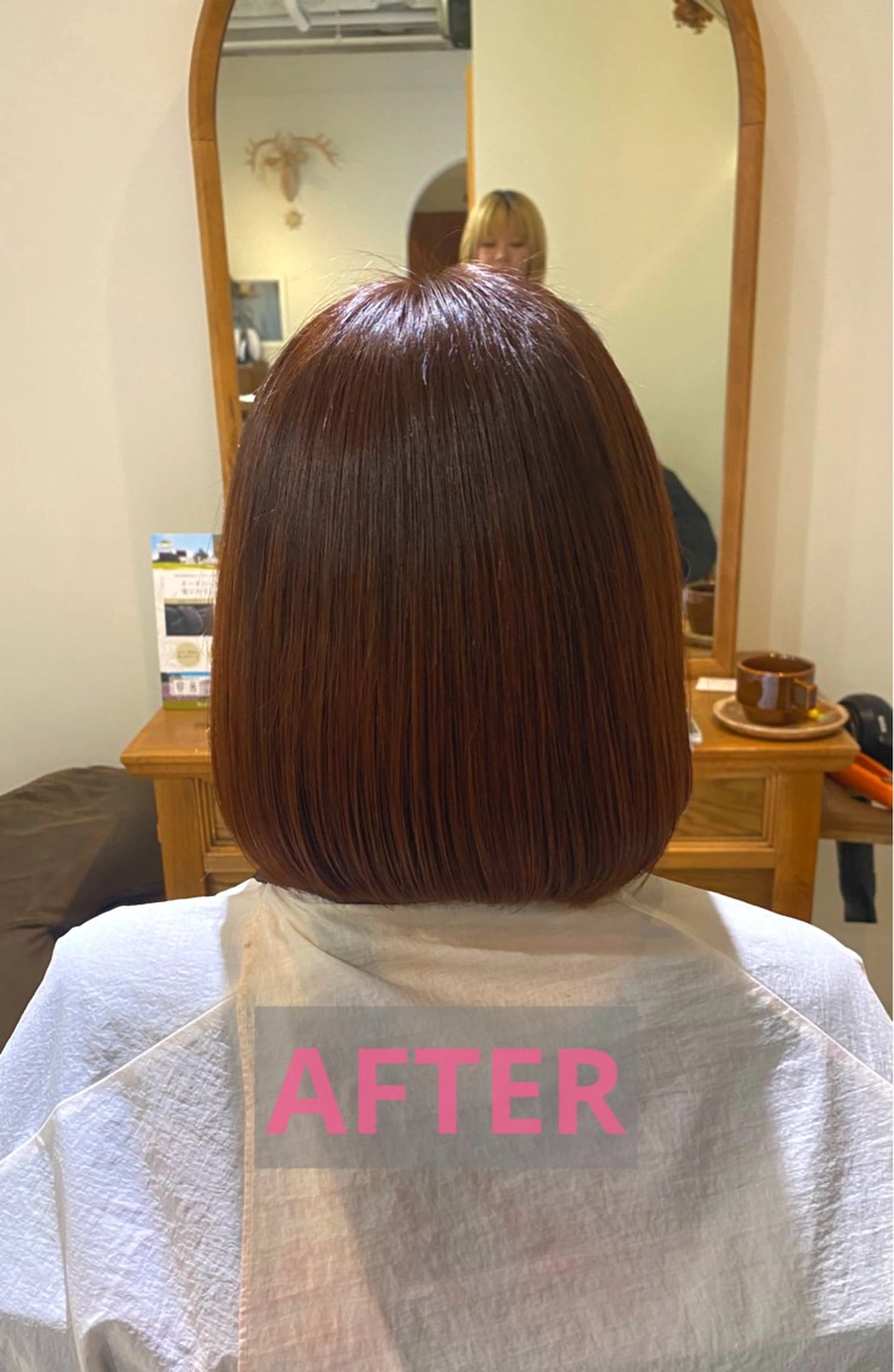 ショート ヘアカラー LiC えりのヘアスタイル