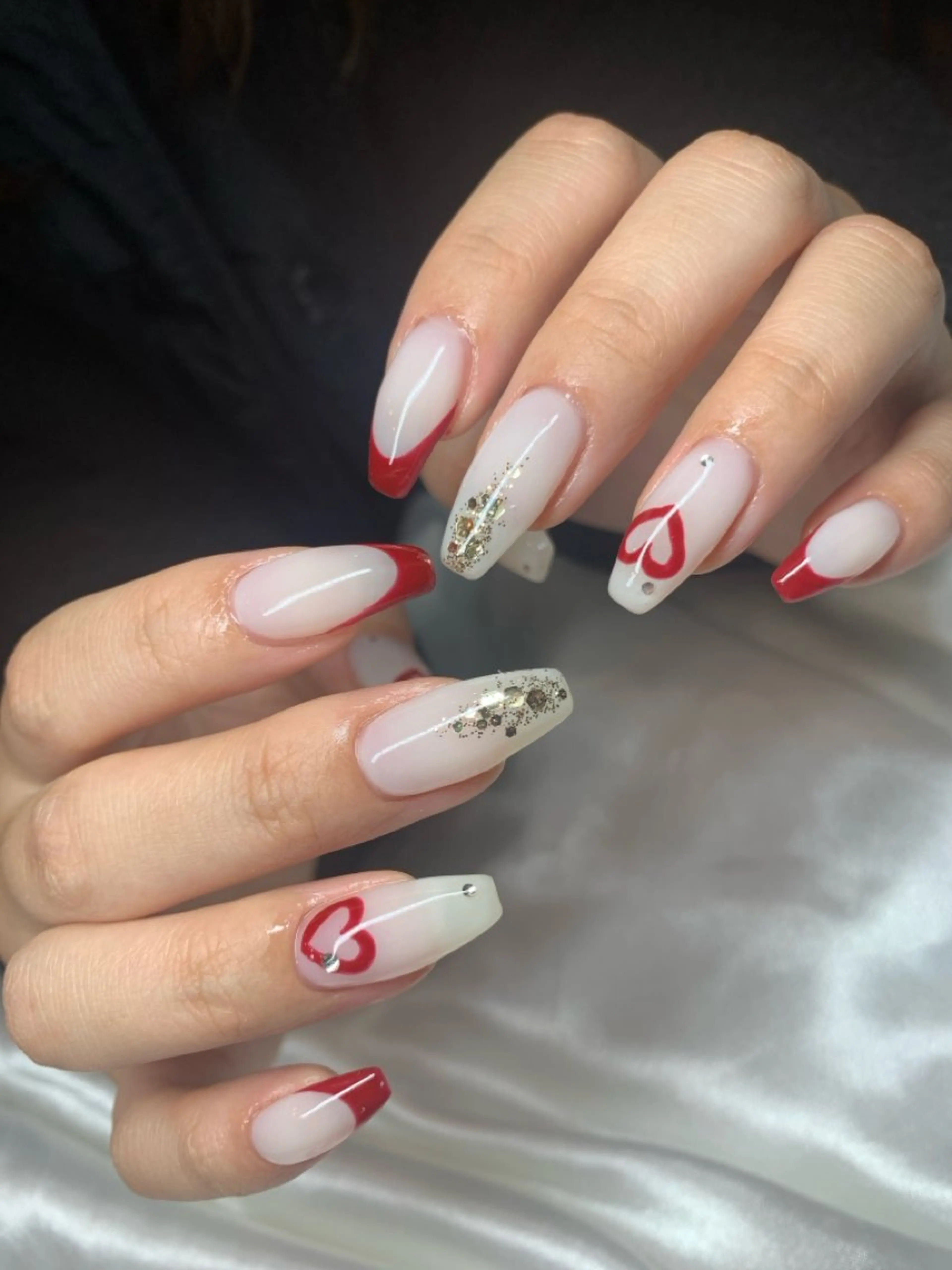 ネイル フレンチネイル ハート 持ち込み スカルプネイル 冬ネイル happiness nailのネイルデザイン