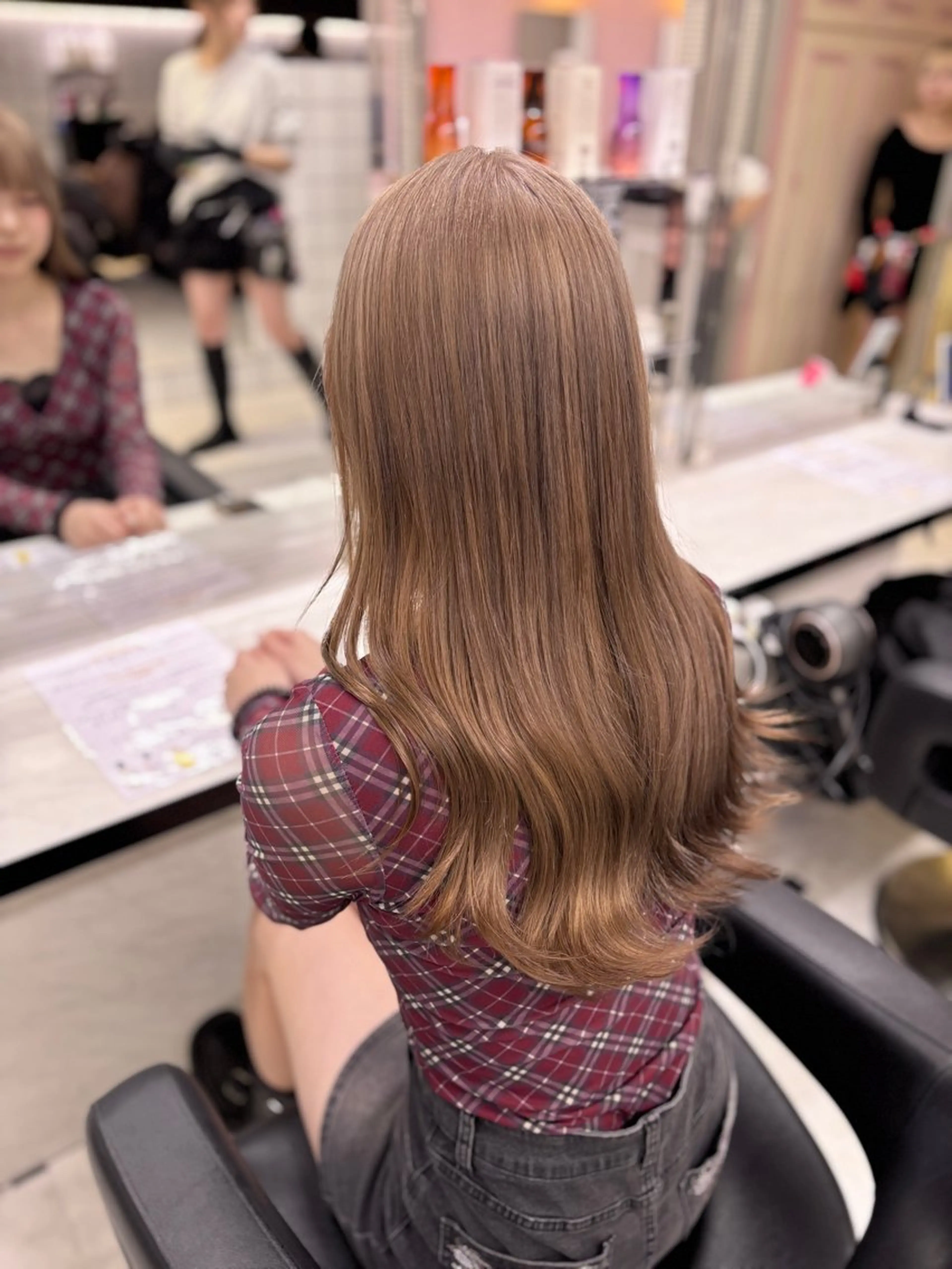 ロング カラー ベージュカラー ヘアカラー 💙ハイトーン韓国風 色白ヘア💙manaのヘアスタイル