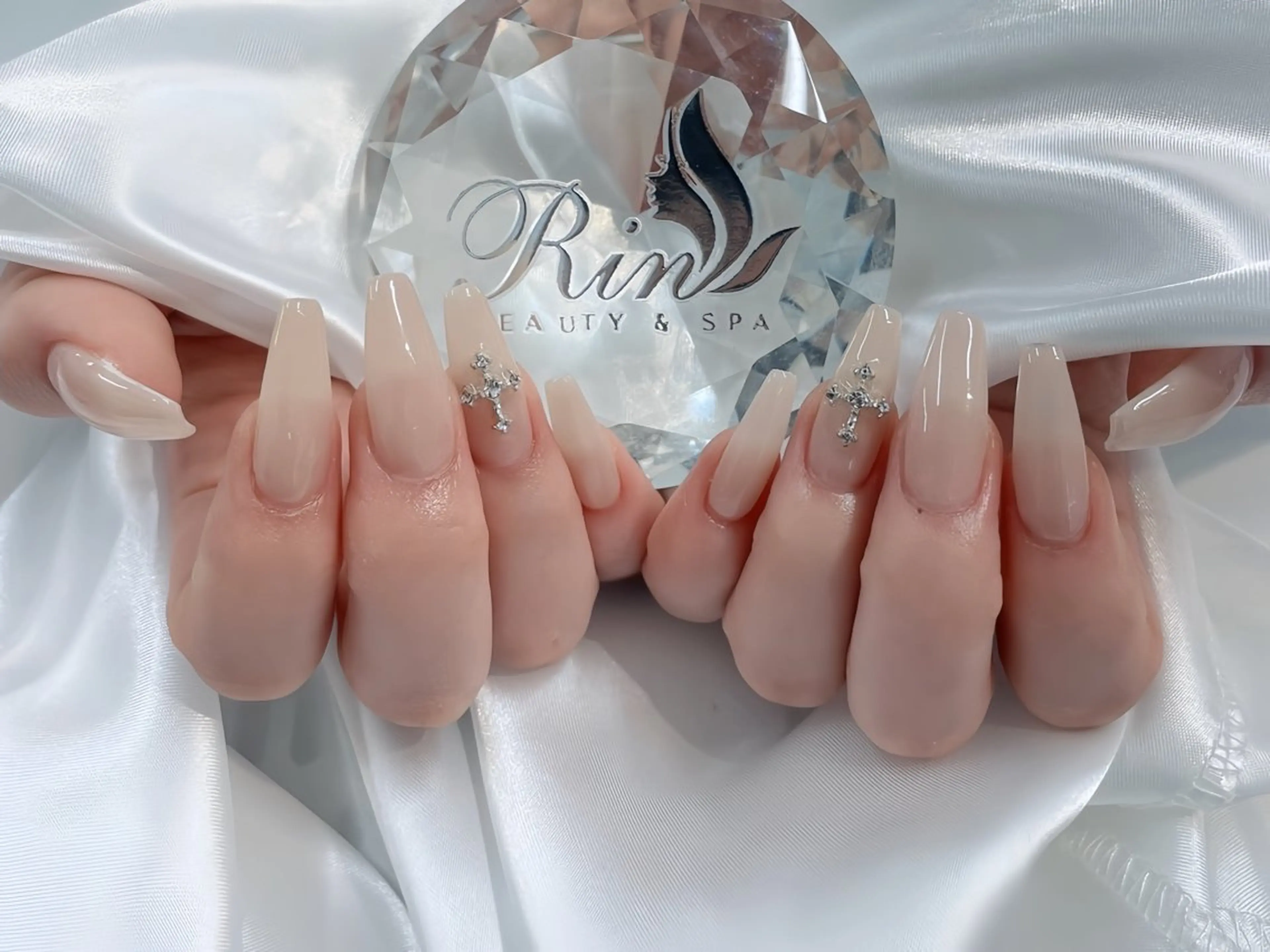 ネイル チークネイル フラッシュネイル フラワーネイル フットネイル ジェルネイル ハンドネイル Rin Nail Shinokuboのネイルデザイン