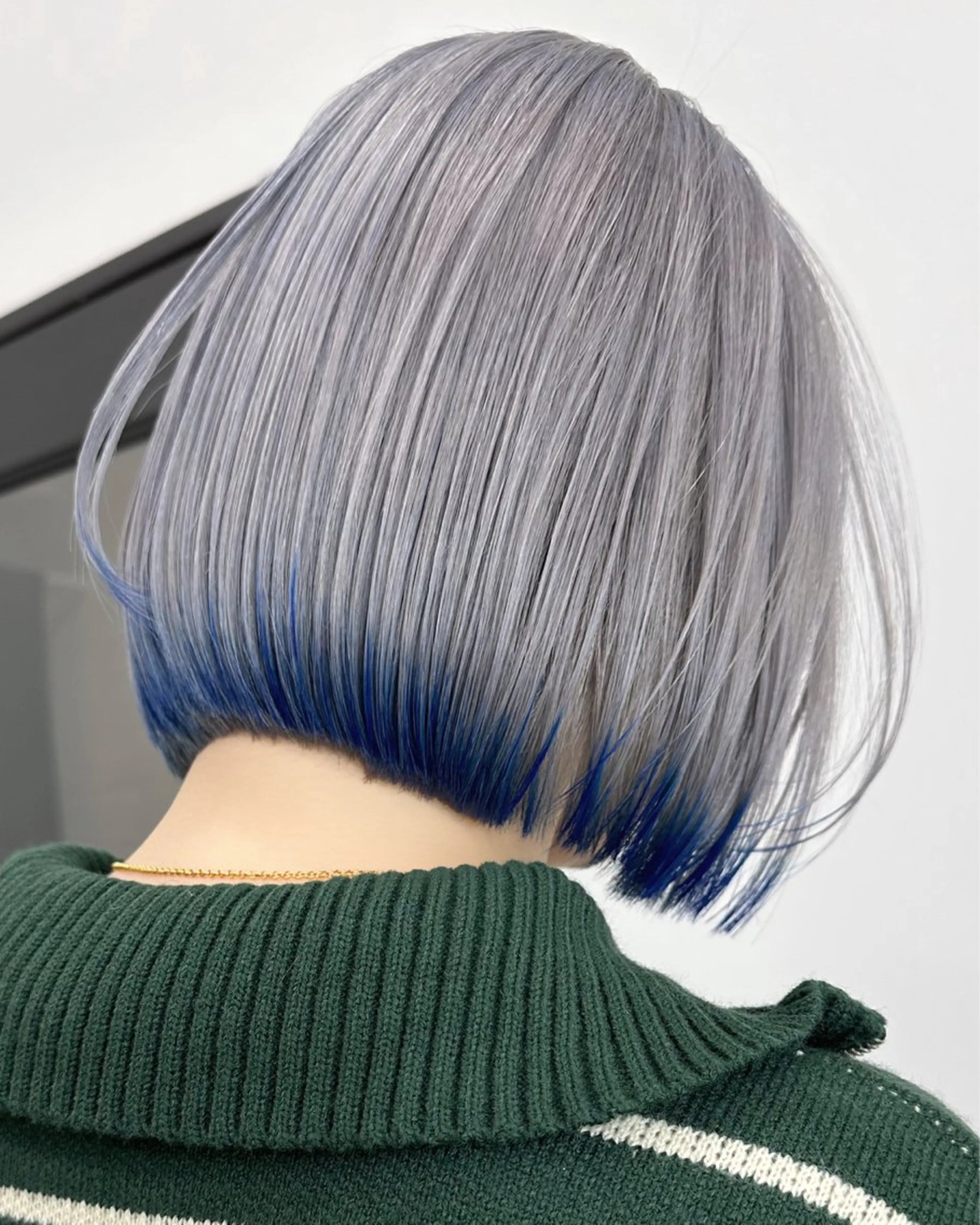 ショート カラー 黒田 真美のヘアスタイル